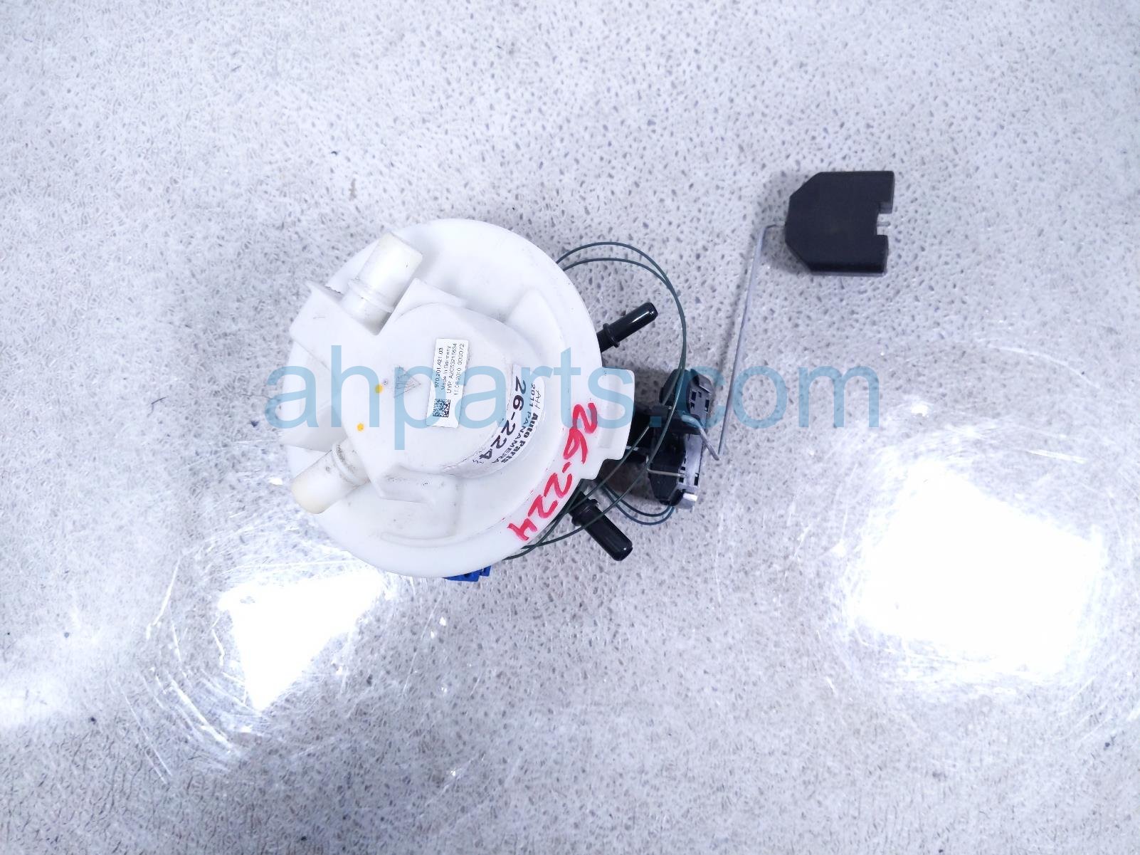 2011 Porsche Panamera Pump Driver Fuel Level Sender Vent Valve 970 201 421 09 Replacement 2011 Porsche Panamera Pump Driver Fuel Level Sender Vent Valve 970 201 421 09 Replacement thumbnail