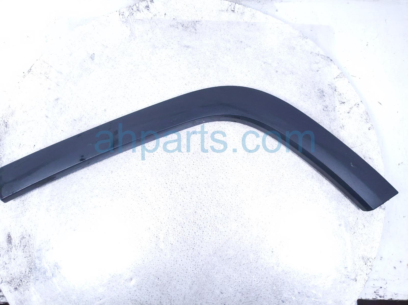2024 Jeep Grand Cherokee Rear Driver Wheel Opening Molding Black 6XN61TZZAC Replacement 2024 Jeep Grand Cherokee Rear Driver Wheel Opening Molding Black 6XN61TZZAC Replacement thumbnail