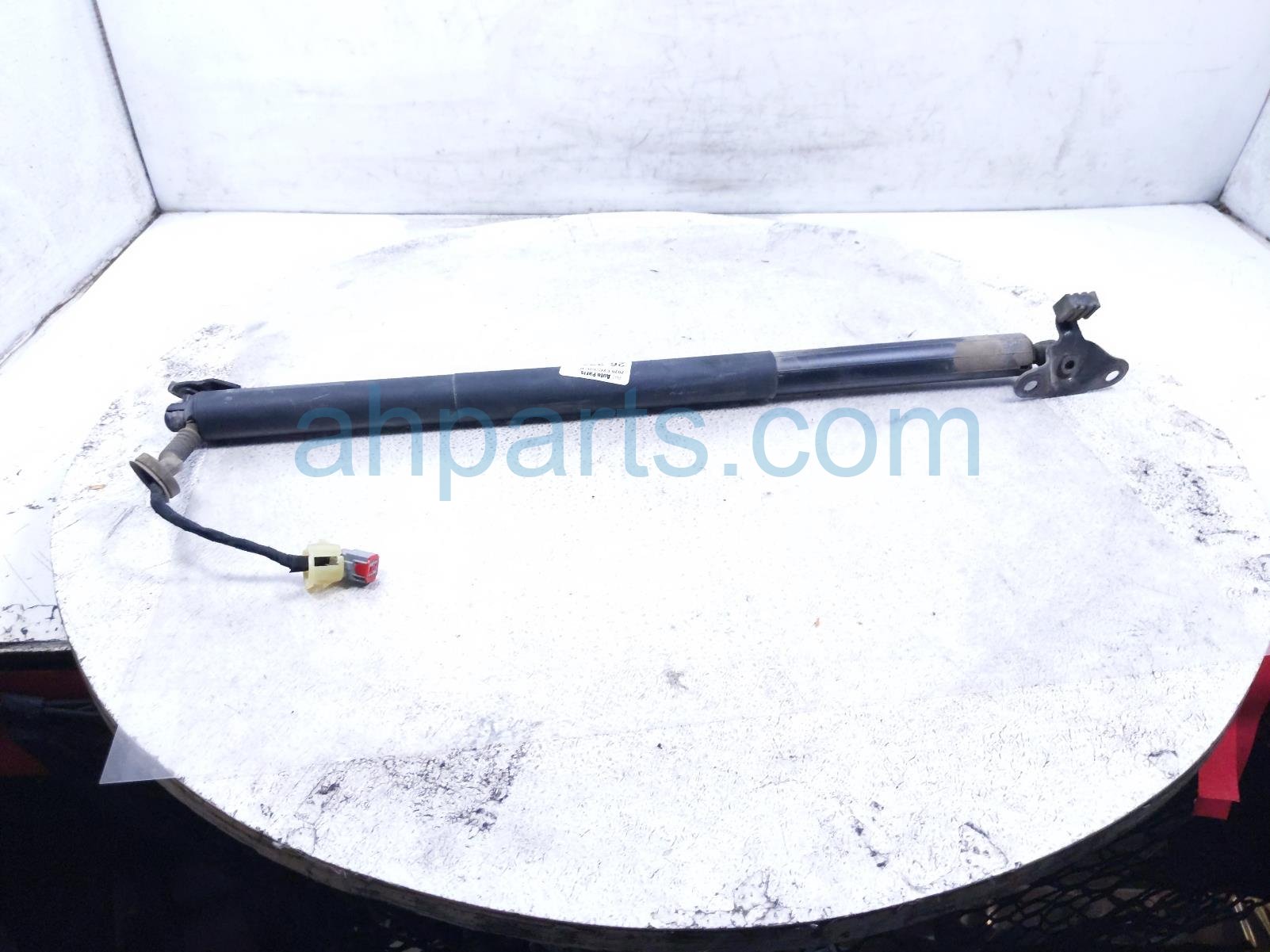 2020 Ford Explorer Rear Tail Window Regulator Passenger Power Liftgate Strut Actuator LB5Z 78406A10 A Replacement 2020 Ford Explorer Rear Tail Window Regulator Passenger Power Liftgate Strut Actuator LB5Z 78406A10 A Replacement thumbnail