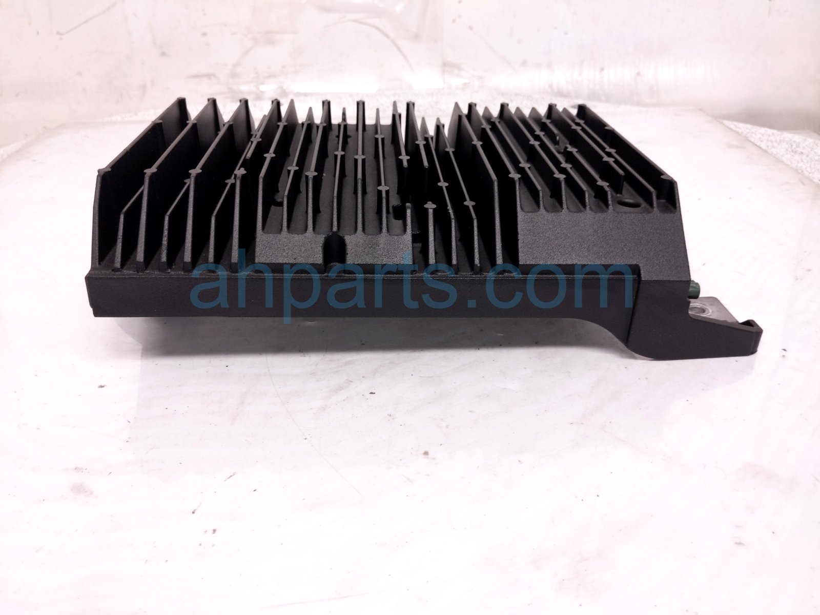 2023 Acura MDX Audio Amplifier Unit Els Studio 39186 TYA A21 Replacement 2023 Acura MDX Audio Amplifier Unit Els Studio 39186 TYA A21 Replacement thumbnail