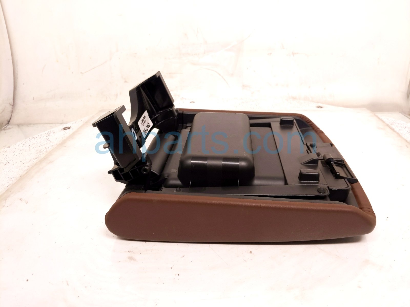 2023 Acura MDX Center Console Lid/armrest Brown 83404 TYA A15ZG Replacement 2023 Acura MDX Center Console Lid/armrest Brown 83404 TYA A15ZG Replacement thumbnail