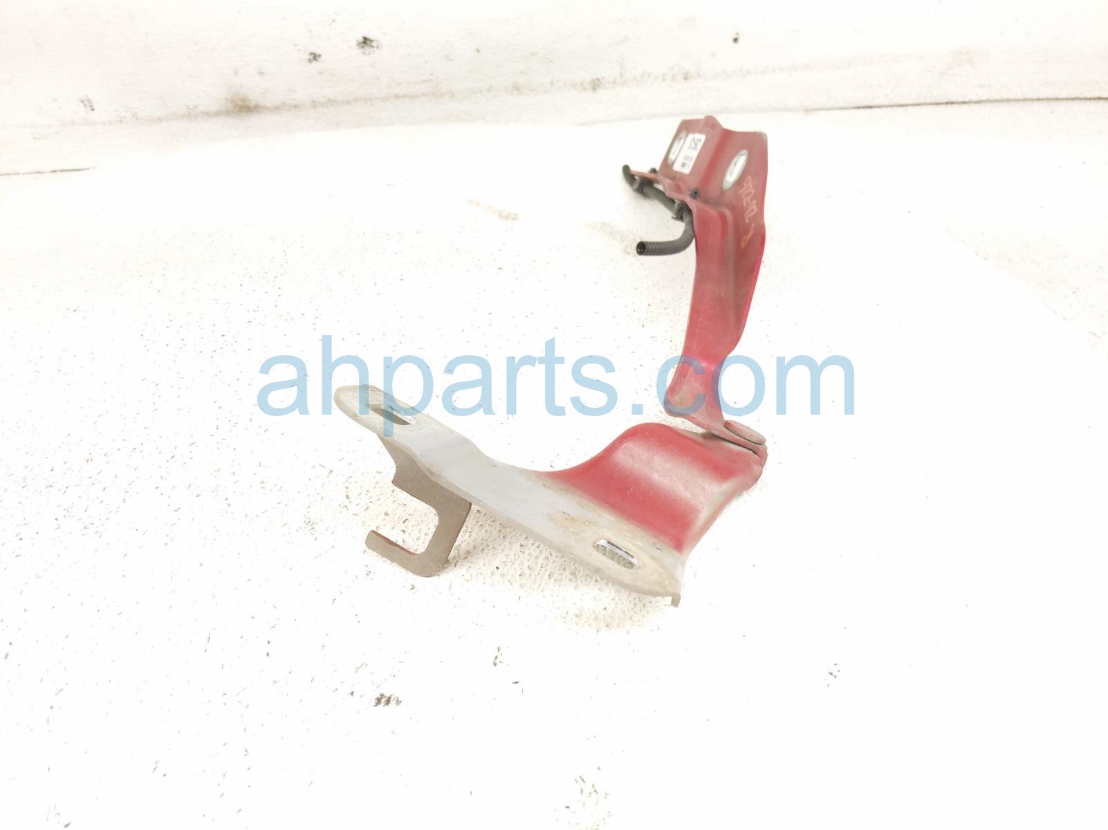 2020 Ford Explorer Passenger Hood Hinge Red LB5Z 16796 A Replacement 2020 Ford Explorer Passenger Hood Hinge Red LB5Z 16796 A Replacement thumbnail
