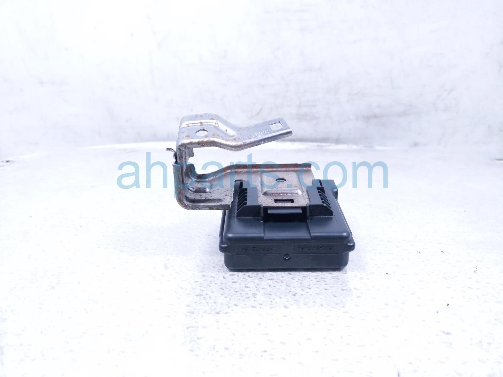 2024 Honda Pilot Can Gateway Control Module 38890 T90 AU1 Replacement 2024 Honda Pilot Can Gateway Control Module 38890 T90 AU1 Replacement thumbnail