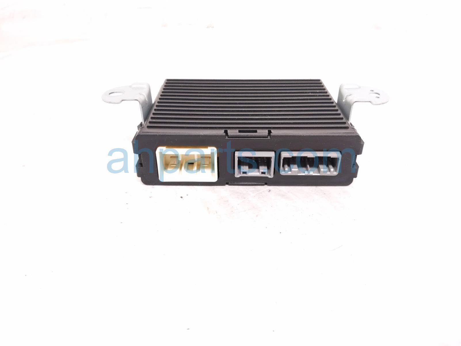 2020 Honda CR V Power Tailgate Control Module 74970 TLA A51 Replacement 2020 Honda CR V Power Tailgate Control Module 74970 TLA A51 Replacement thumbnail