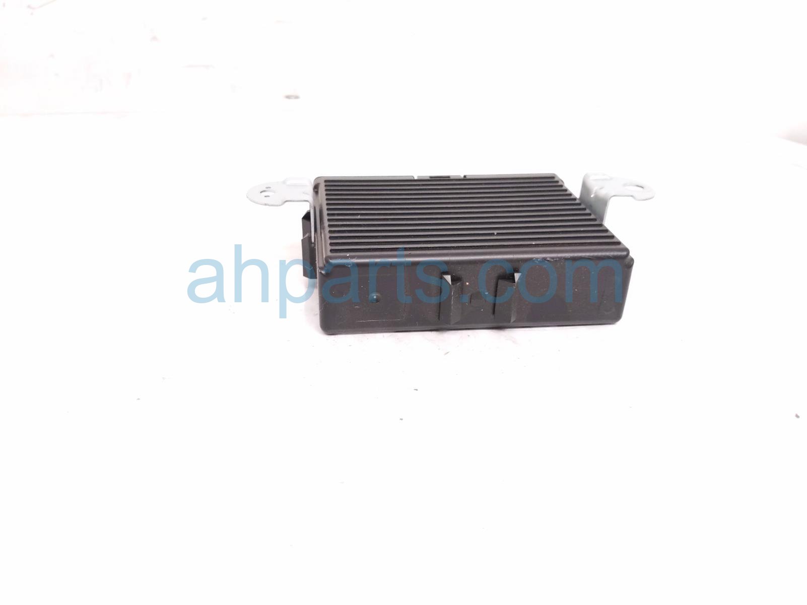 2020 Honda CR V Power Tailgate Control Module 74970 TLA A51 Replacement 2020 Honda CR V Power Tailgate Control Module 74970 TLA A51 Replacement thumbnail