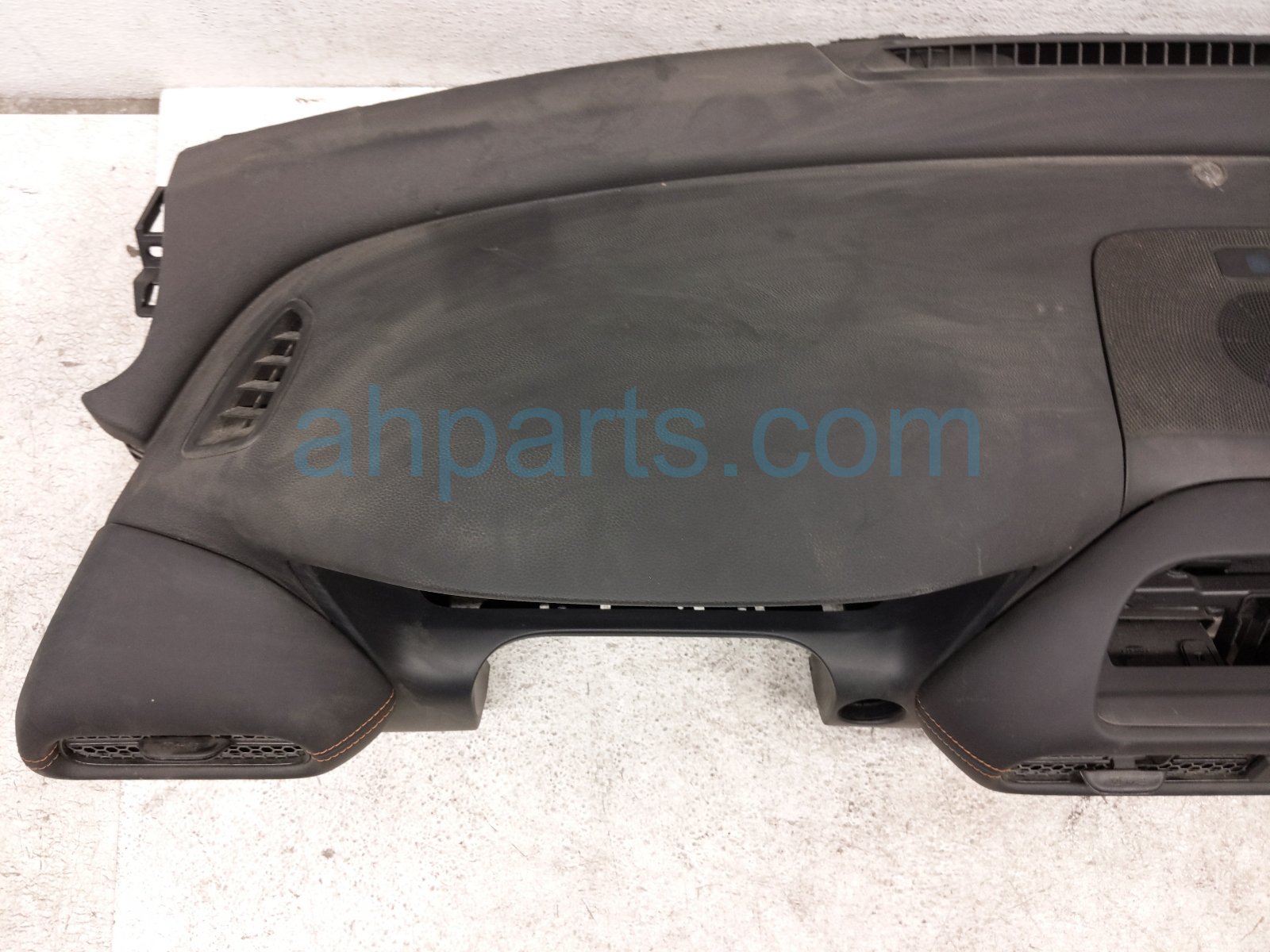 2023 Honda HR V Dashboard W/ Airbag 77100 3W0 A00ZA Replacement 2023 Honda HR V Dashboard W/ Airbag 77100 3W0 A00ZA Replacement thumbnail