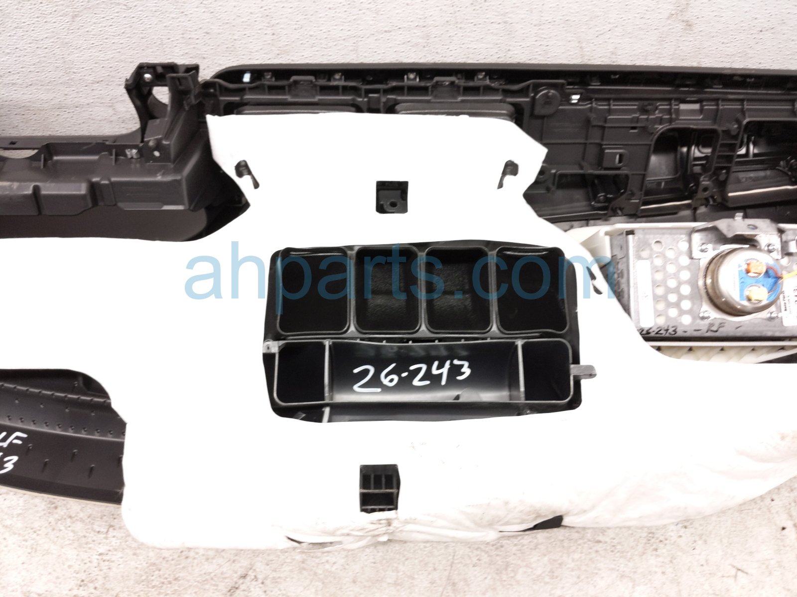 2023 Honda HR V Dashboard W/ Airbag 77100 3W0 A00ZA Replacement 2023 Honda HR V Dashboard W/ Airbag 77100 3W0 A00ZA Replacement thumbnail