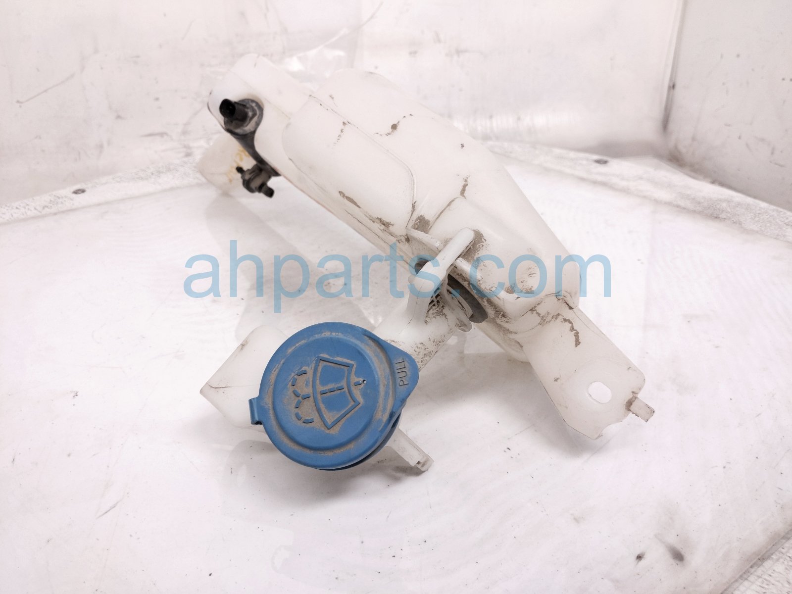 2023 Honda HR V Windshield Washer Reservoir Tank 76841 3W0 A01 Replacement 2023 Honda HR V Windshield Washer Reservoir Tank 76841 3W0 A01 Replacement thumbnail