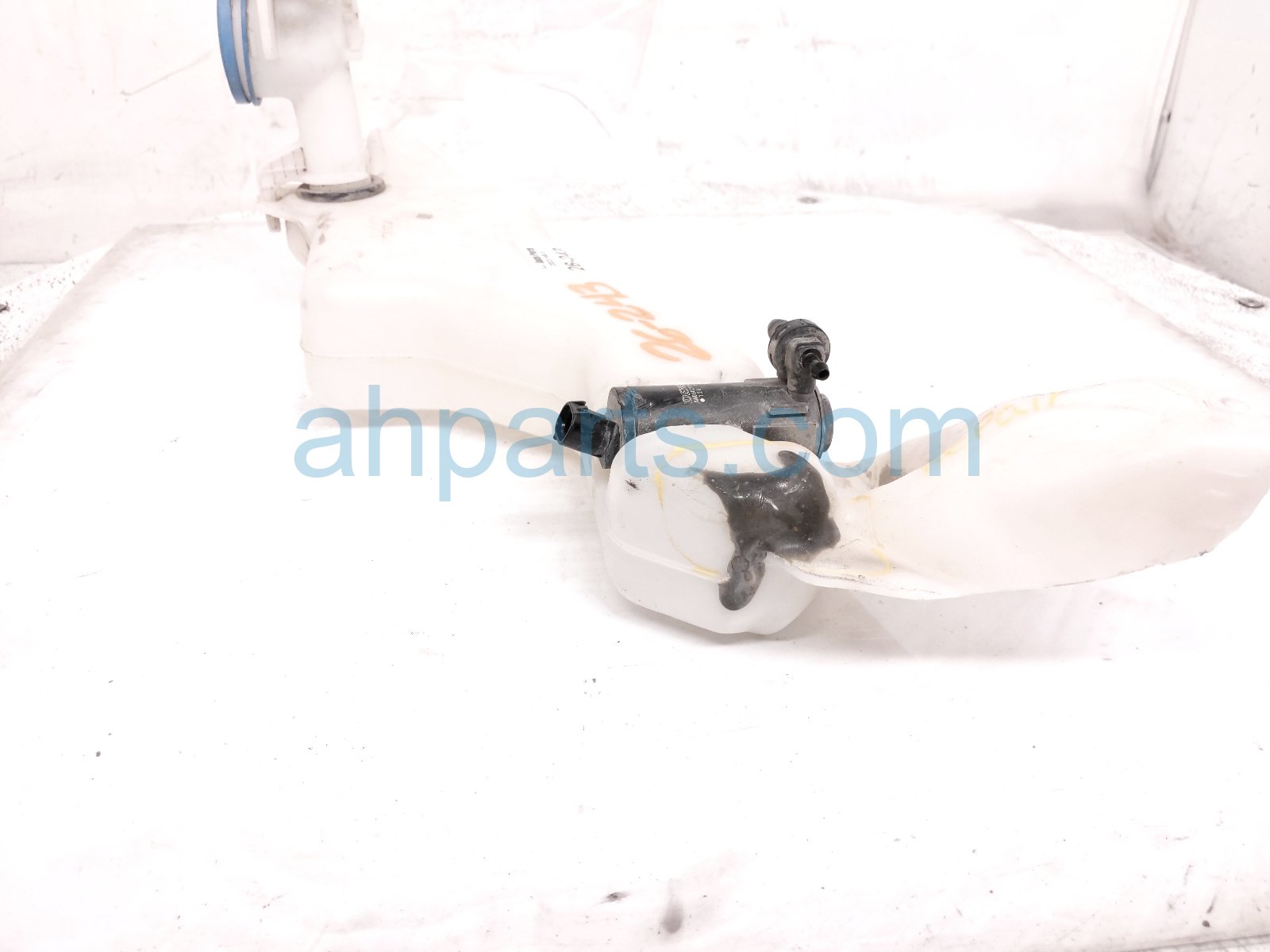 2023 Honda HR V Windshield Washer Reservoir Tank 76841 3W0 A01 Replacement 2023 Honda HR V Windshield Washer Reservoir Tank 76841 3W0 A01 Replacement thumbnail