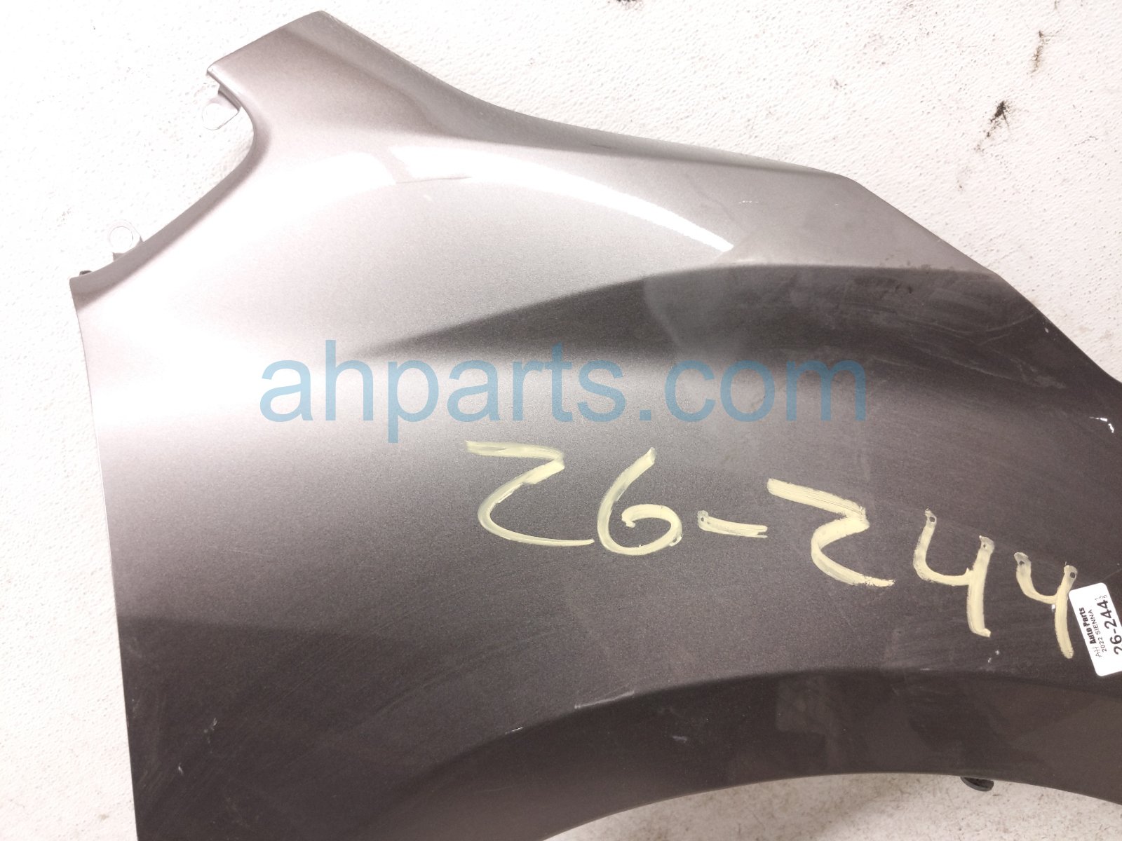 Toyota RH FENDER - GREY *SMALL DENT
