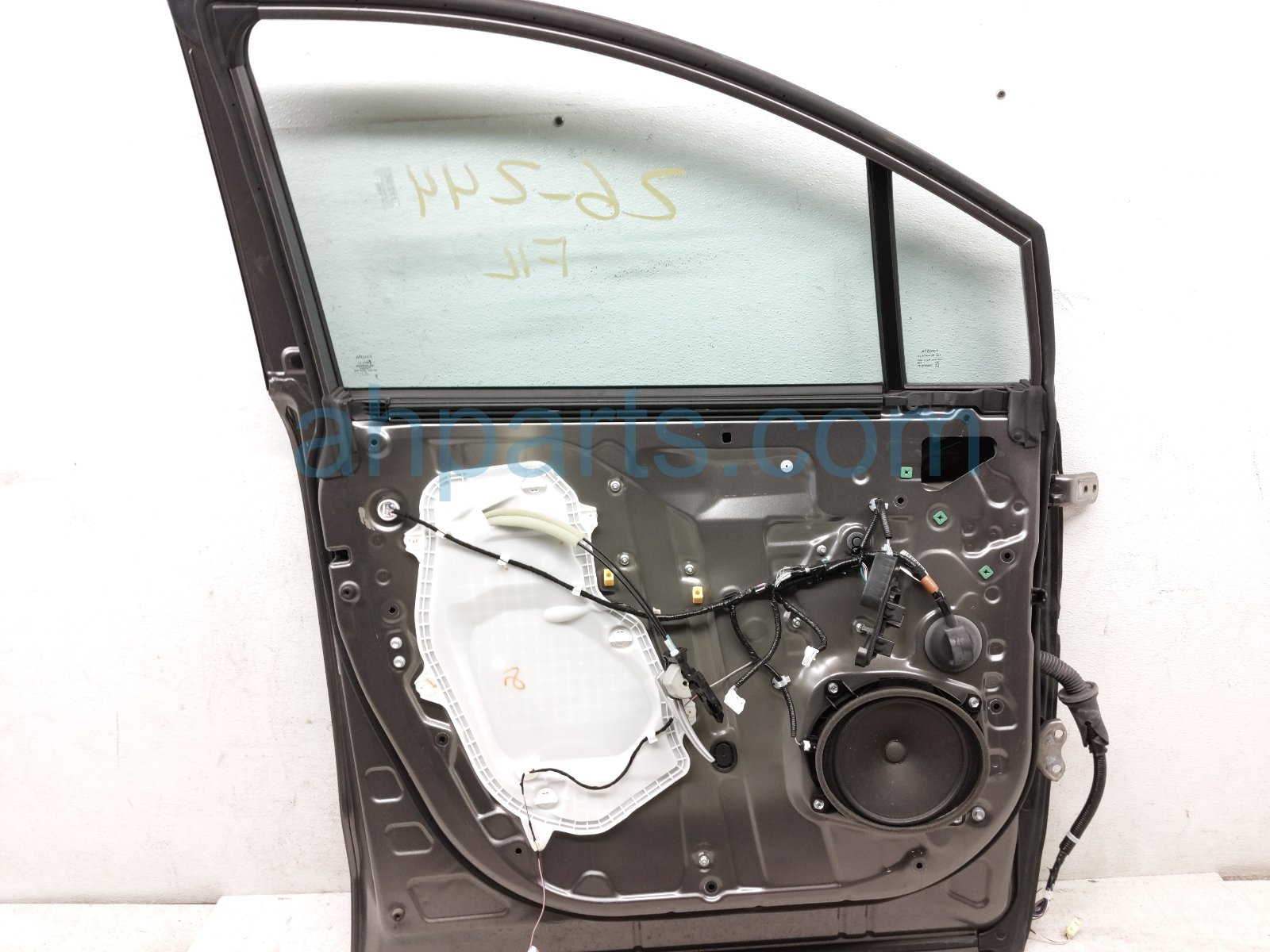 2022 Toyota Sienna Front Driver Door Grey No Mirror/trim* 67002 08080 Replacement 2022 Toyota Sienna Front Driver Door Grey No Mirror/trim* 67002 08080 Replacement thumbnail