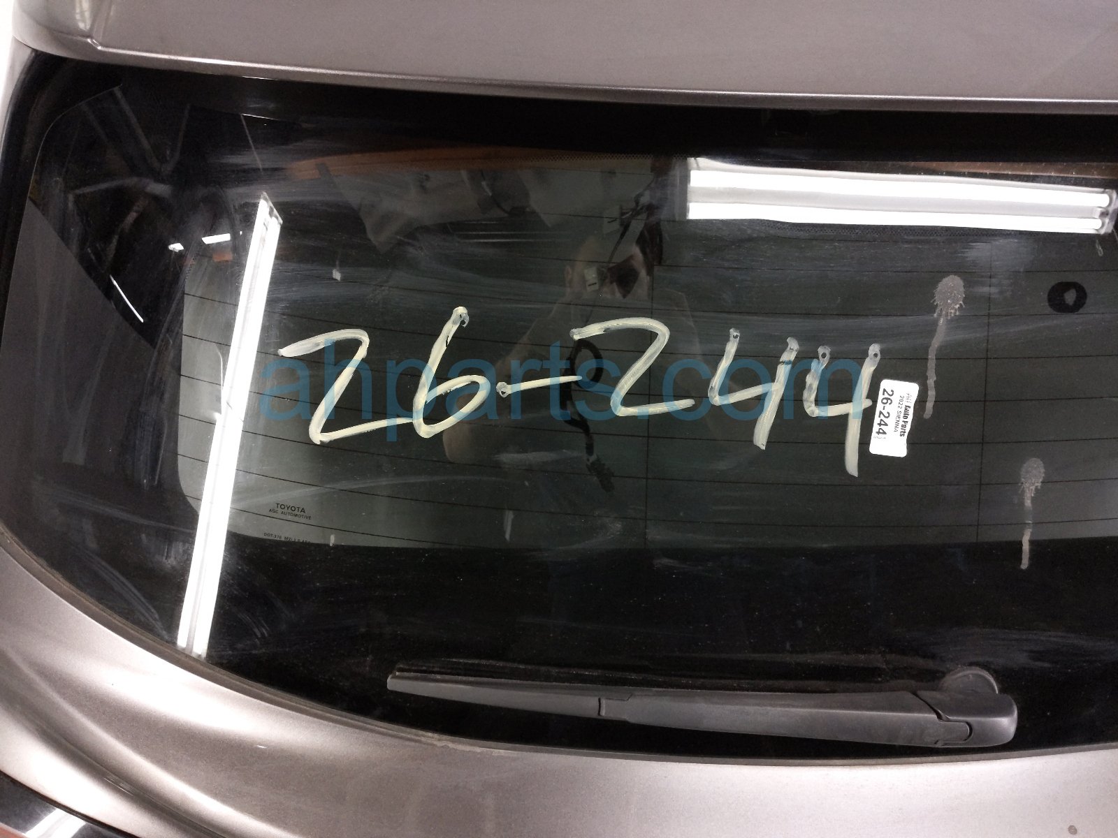 2022 Toyota Sienna Deck Trunk Lid Lift Gate / Tail Gate Grey 67005 08170 Replacement 2022 Toyota Sienna Deck Trunk Lid Lift Gate / Tail Gate Grey 67005 08170 Replacement thumbnail