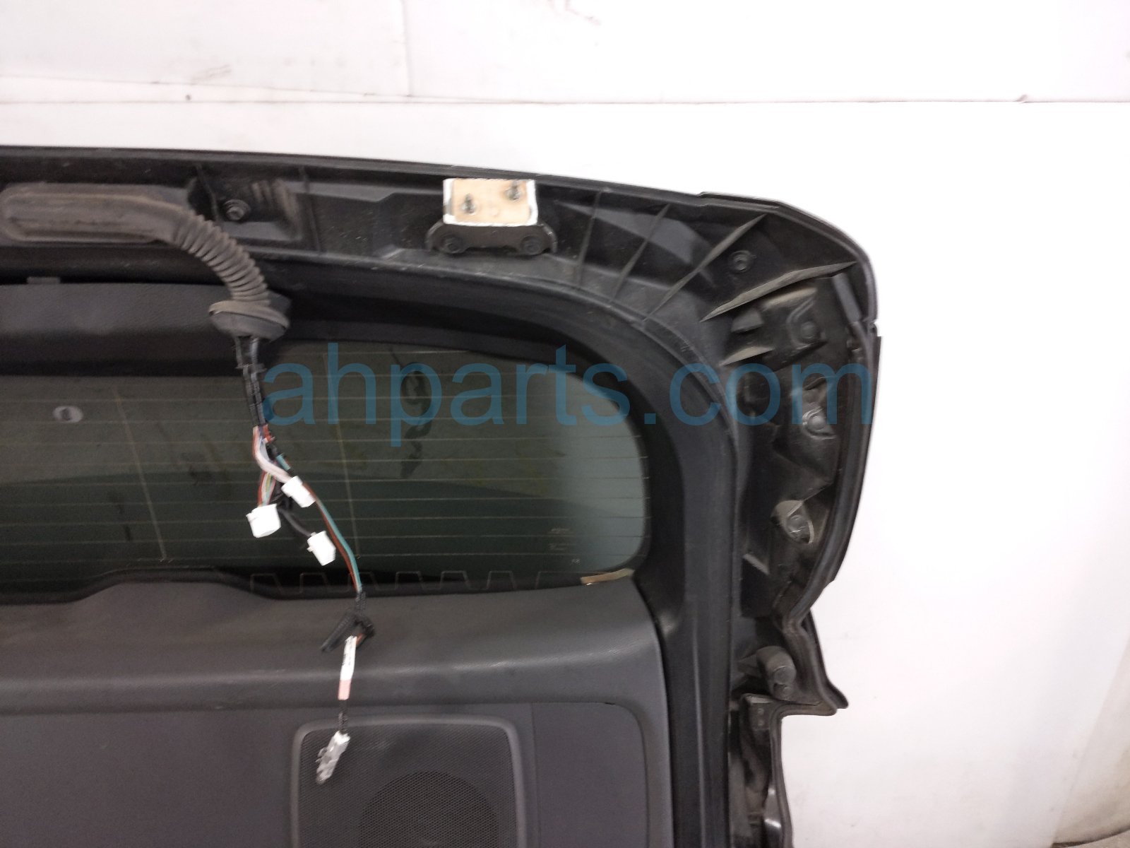 2022 Toyota Sienna Deck Trunk Lid Lift Gate / Tail Gate Grey 67005 08170 Replacement 2022 Toyota Sienna Deck Trunk Lid Lift Gate / Tail Gate Grey 67005 08170 Replacement thumbnail