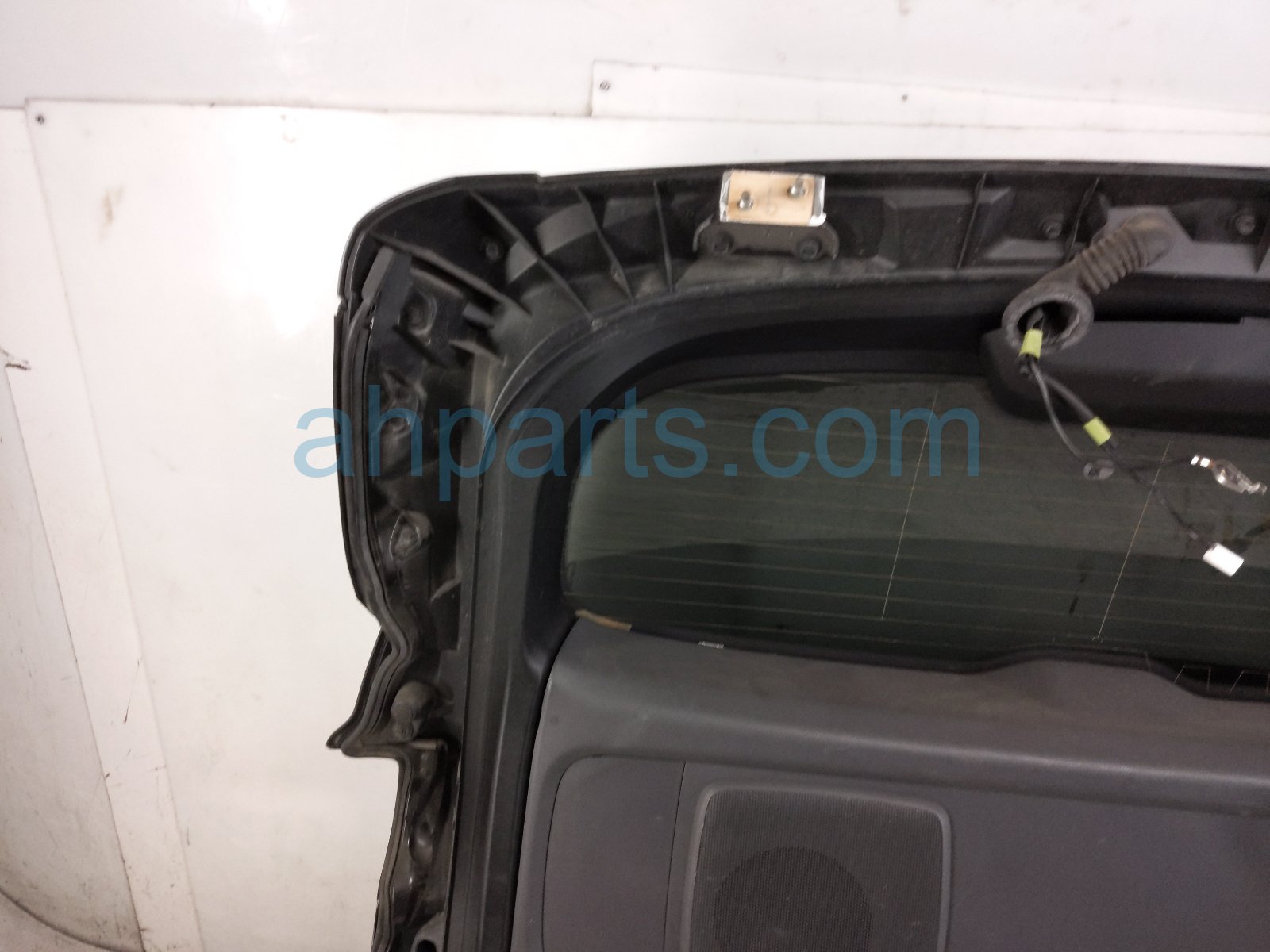 2022 Toyota Sienna Deck Trunk Lid Lift Gate / Tail Gate Grey 67005 08170 Replacement 2022 Toyota Sienna Deck Trunk Lid Lift Gate / Tail Gate Grey 67005 08170 Replacement thumbnail