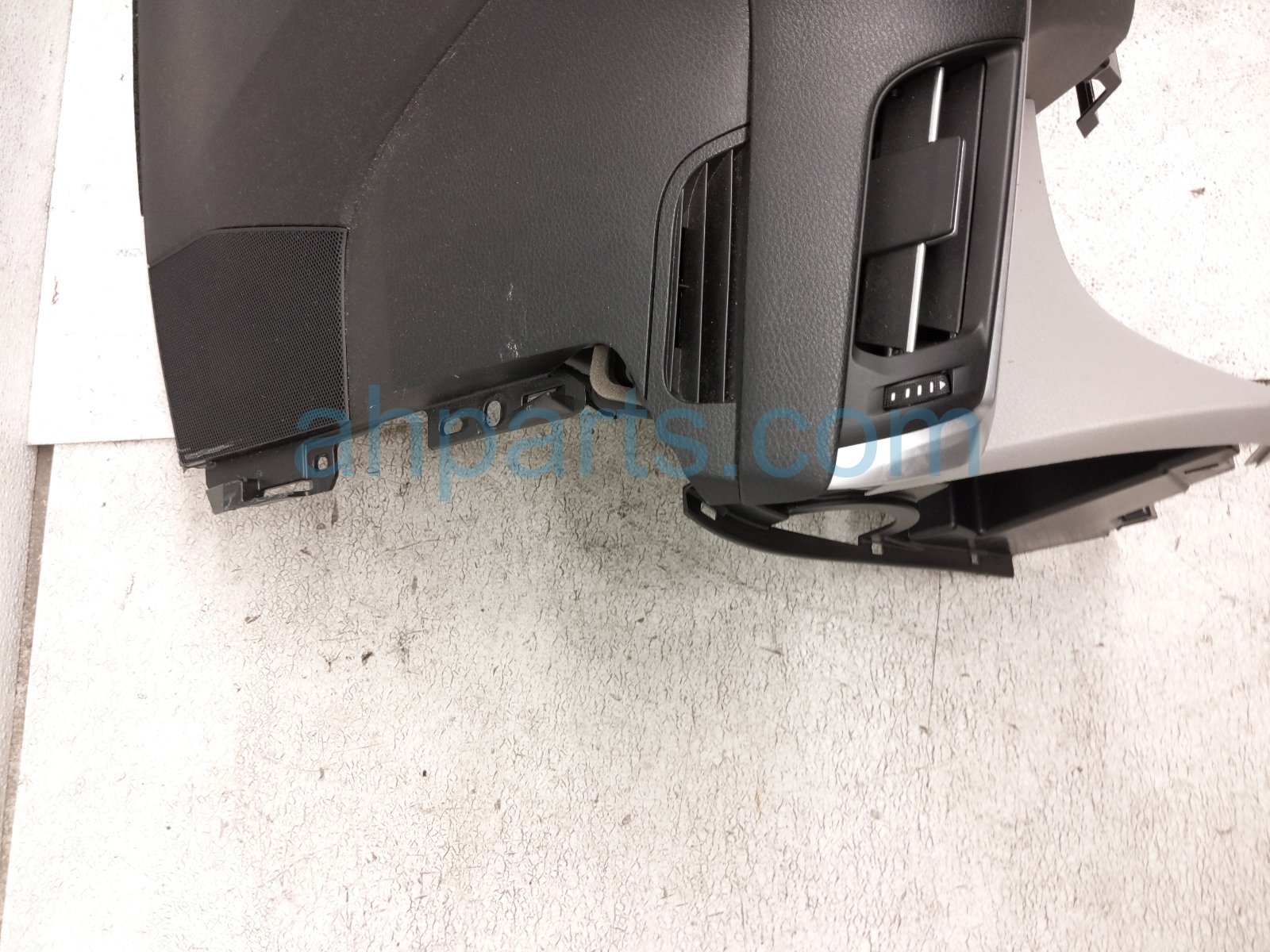 2022 Toyota Sienna Dashboard W/ Airbag 55400 0A050 C0 Replacement 2022 Toyota Sienna Dashboard W/ Airbag 55400 0A050 C0 Replacement thumbnail