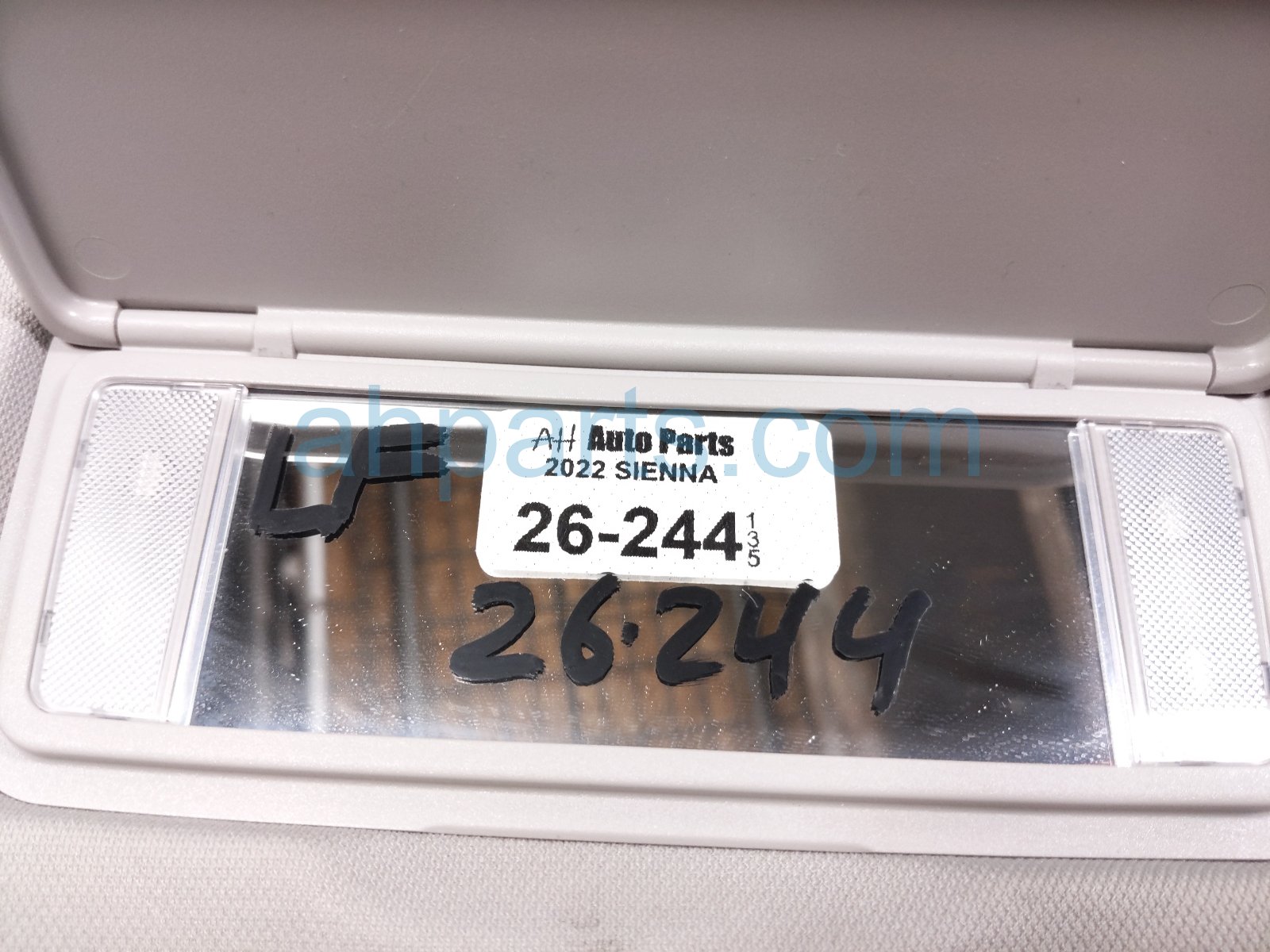 2022 Toyota Sienna Driver Sun Visor Grey 74320 08050 B2 Replacement 2022 Toyota Sienna Driver Sun Visor Grey 74320 08050 B2 Replacement thumbnail