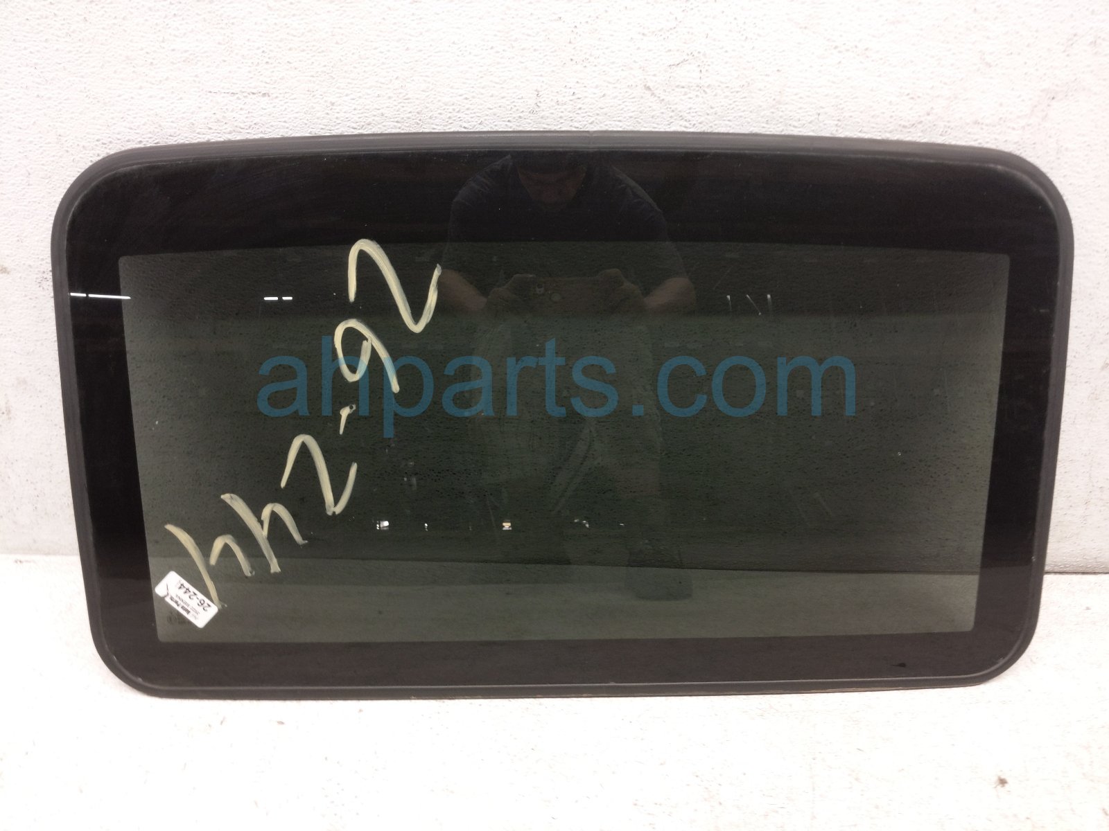 Toyota SUN ROOF GLASS WINDOW
