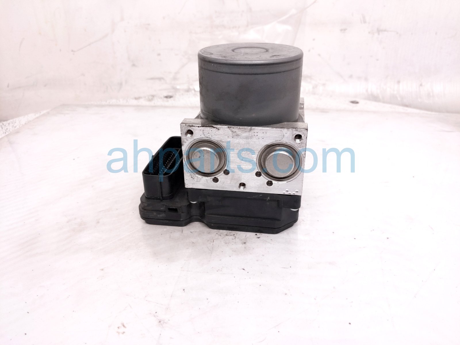 2022 Toyota Sienna (anti Lock Brake) Abs/vsa Pump Modulator 89541 45040 Replacement 2022 Toyota Sienna (anti Lock Brake) Abs/vsa Pump Modulator 89541 45040 Replacement thumbnail