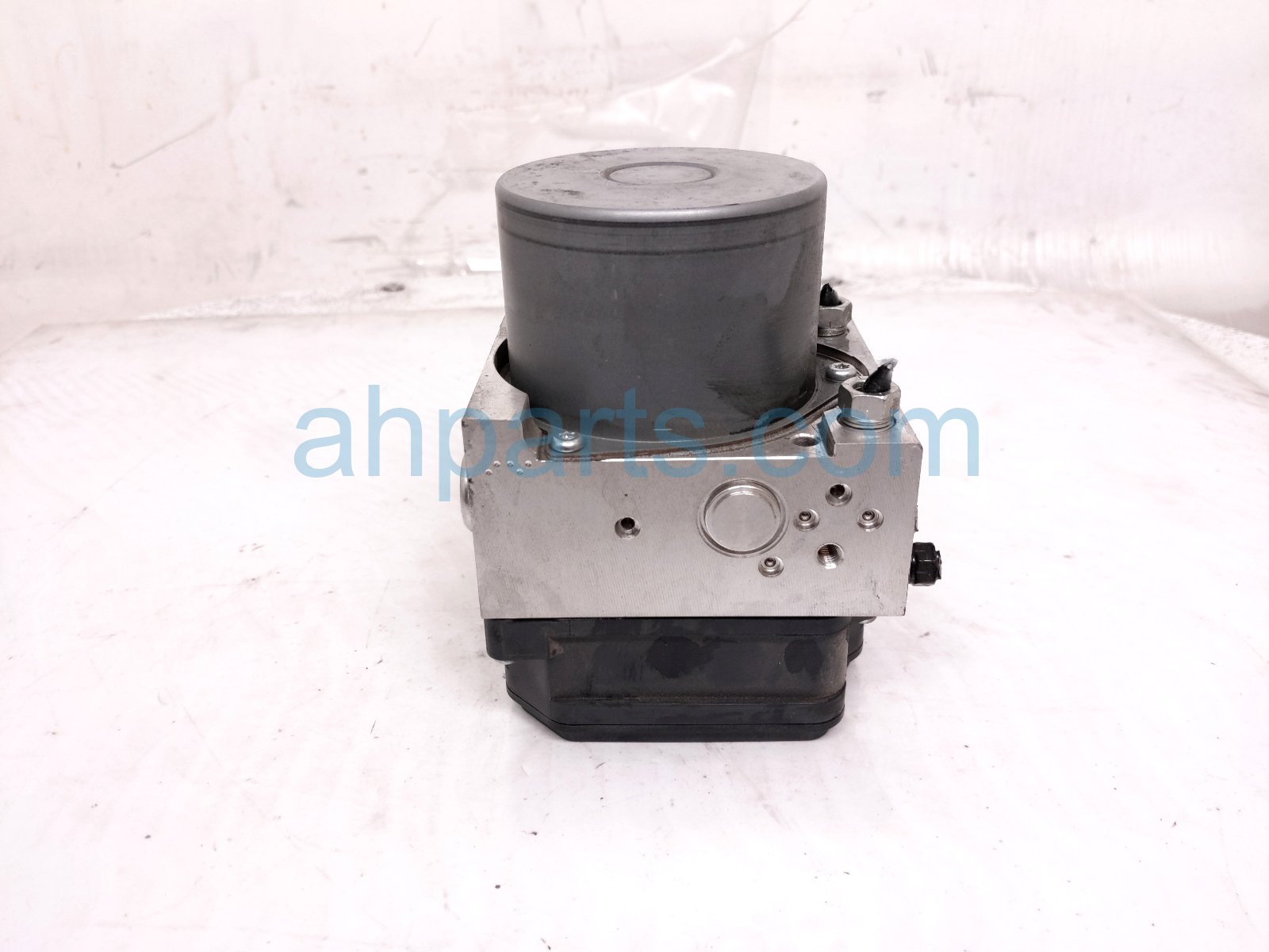 2022 Toyota Sienna (anti Lock Brake) Abs/vsa Pump Modulator 89541 45040 Replacement 2022 Toyota Sienna (anti Lock Brake) Abs/vsa Pump Modulator 89541 45040 Replacement thumbnail