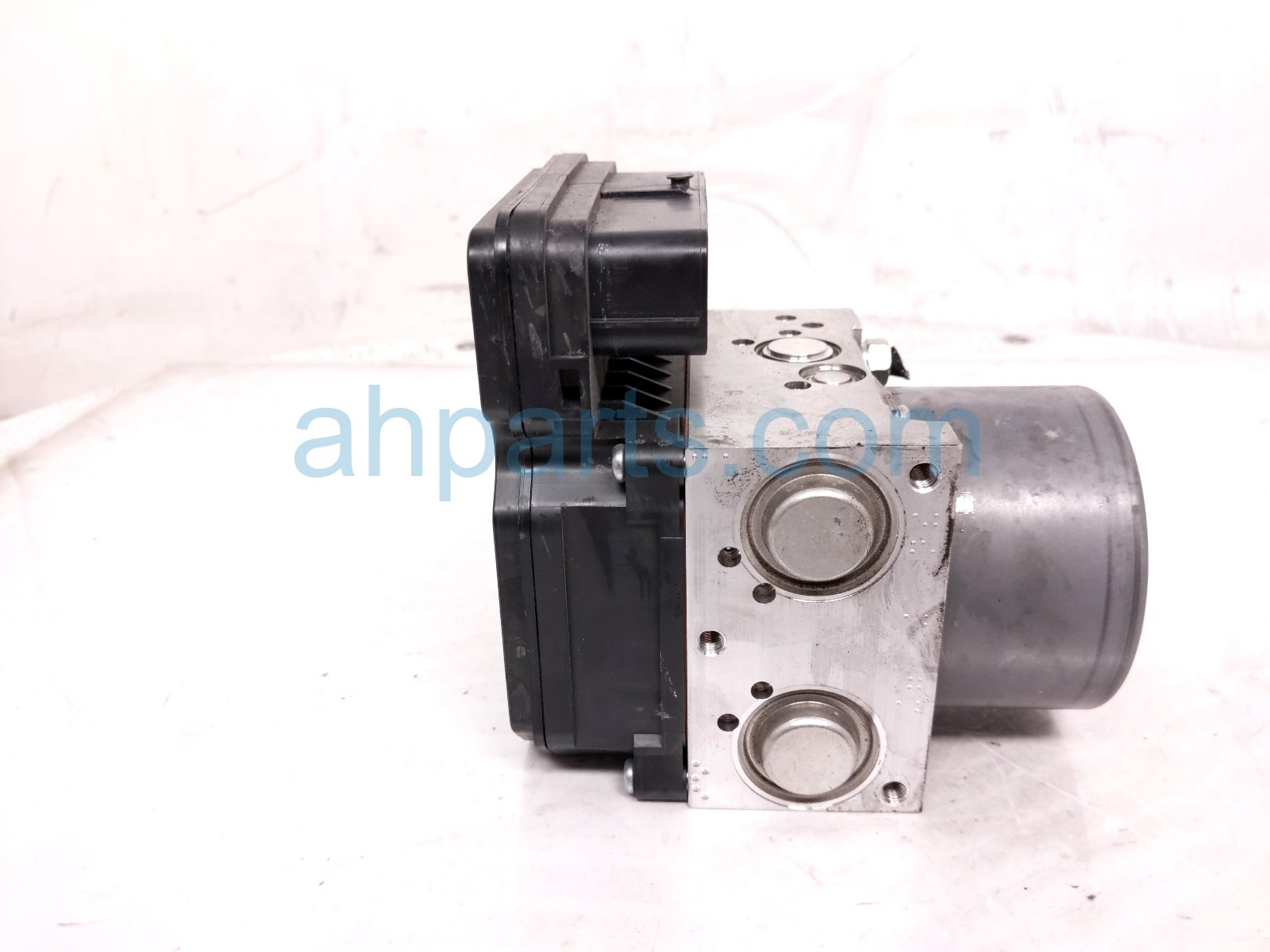 2022 Toyota Sienna (anti Lock Brake) Abs/vsa Pump Modulator 89541 45040 Replacement 2022 Toyota Sienna (anti Lock Brake) Abs/vsa Pump Modulator 89541 45040 Replacement thumbnail