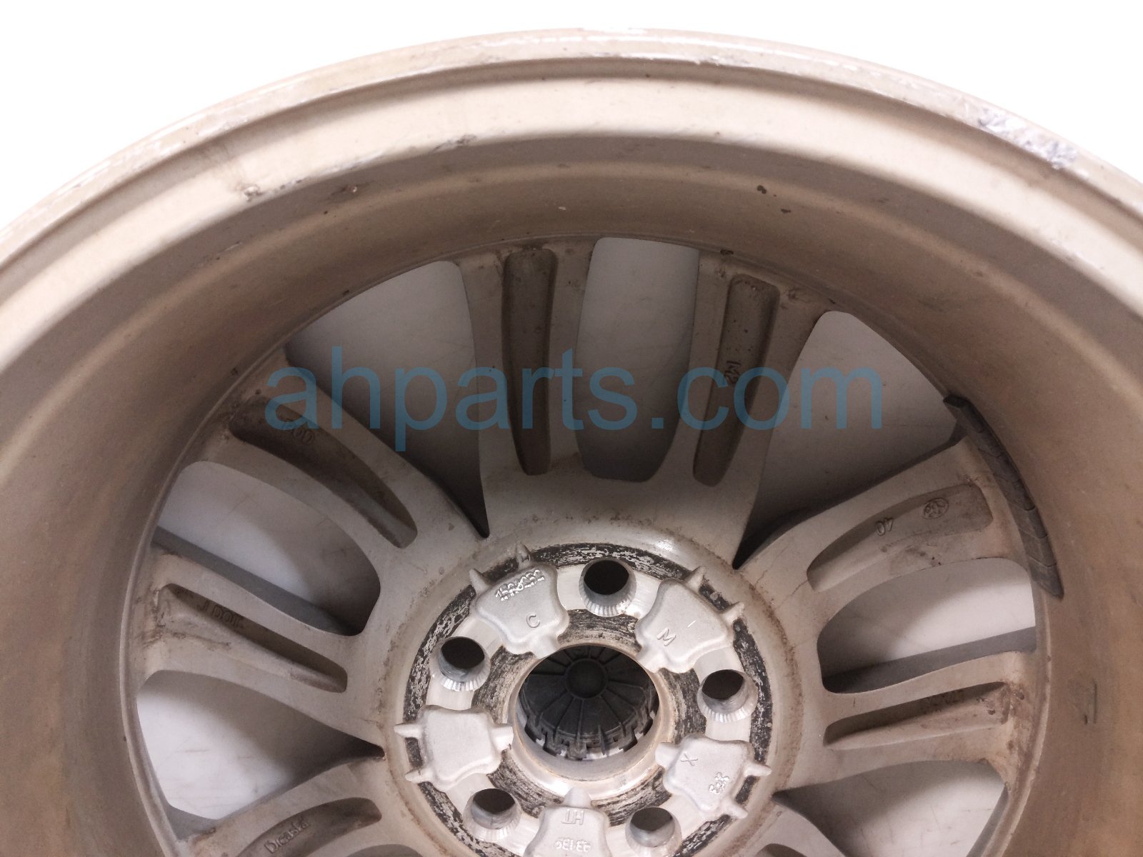 2022 Toyota Sienna Front Driver Wheel / Rim 42611 08200 Replacement 2022 Toyota Sienna Front Driver Wheel / Rim 42611 08200 Replacement thumbnail