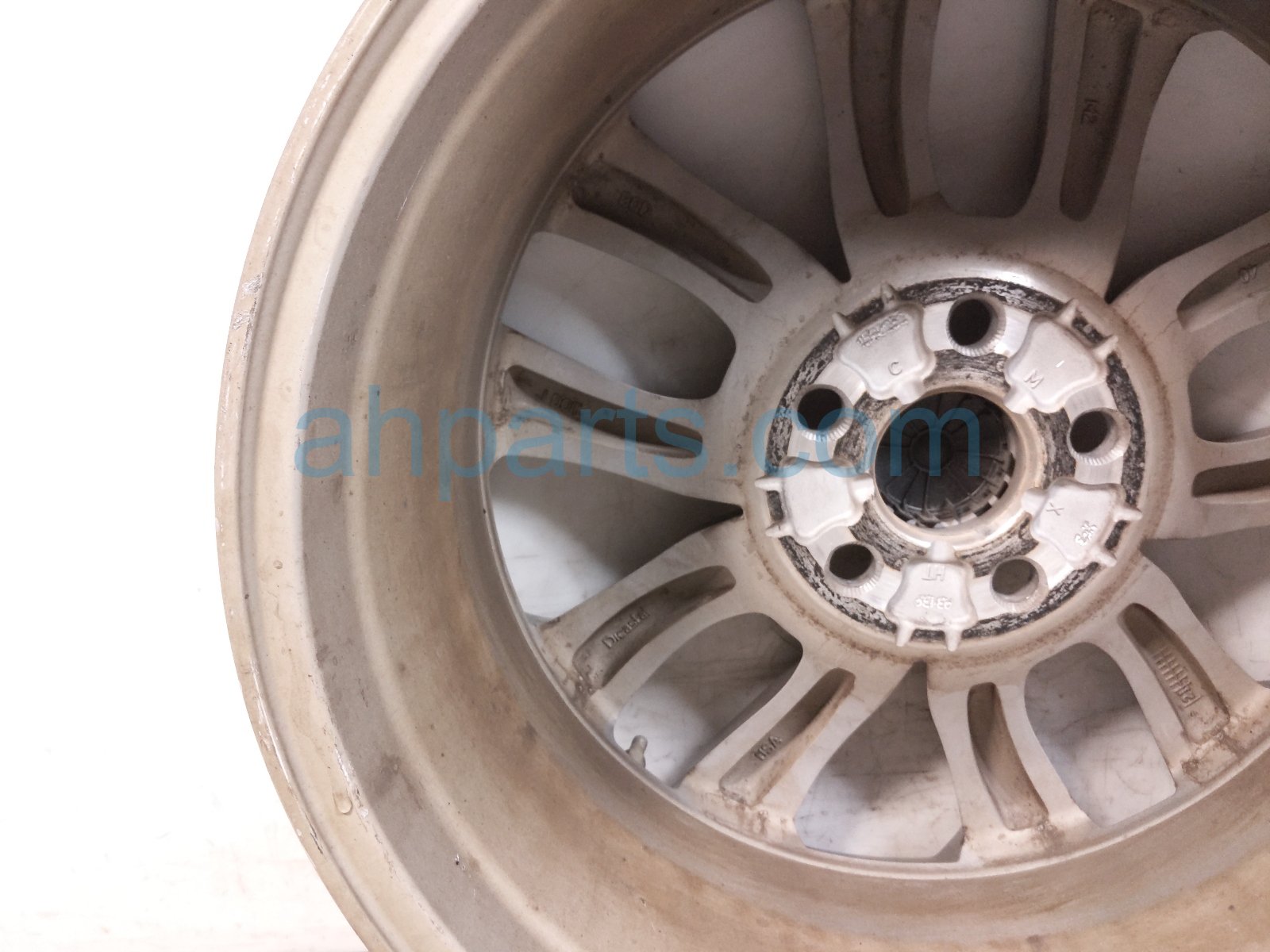 2022 Toyota Sienna Front Driver Wheel / Rim 42611 08200 Replacement 2022 Toyota Sienna Front Driver Wheel / Rim 42611 08200 Replacement thumbnail