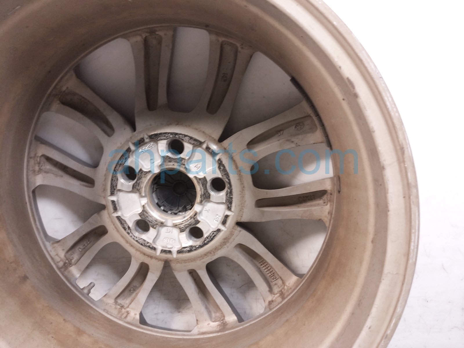 2022 Toyota Sienna Front Driver Wheel / Rim 42611 08200 Replacement 2022 Toyota Sienna Front Driver Wheel / Rim 42611 08200 Replacement thumbnail