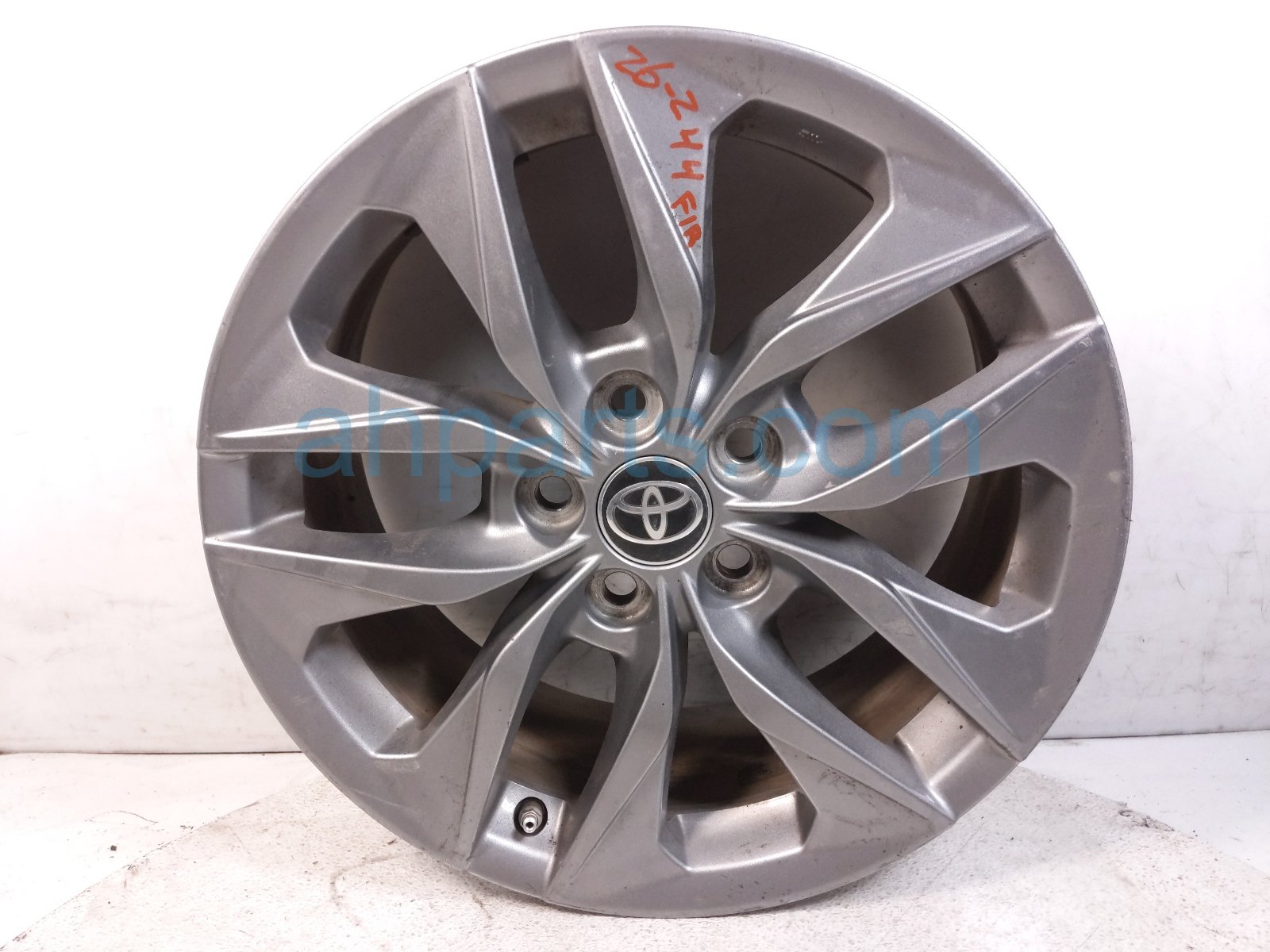 2022 Toyota Sienna Front Passenger Wheel / Rim 42611 08200 Replacement 2022 Toyota Sienna Front Passenger Wheel / Rim 42611 08200 Replacement thumbnail