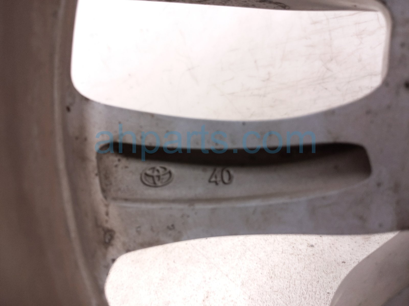 2022 Toyota Sienna Front Passenger Wheel / Rim 42611 08200 Replacement 2022 Toyota Sienna Front Passenger Wheel / Rim 42611 08200 Replacement thumbnail