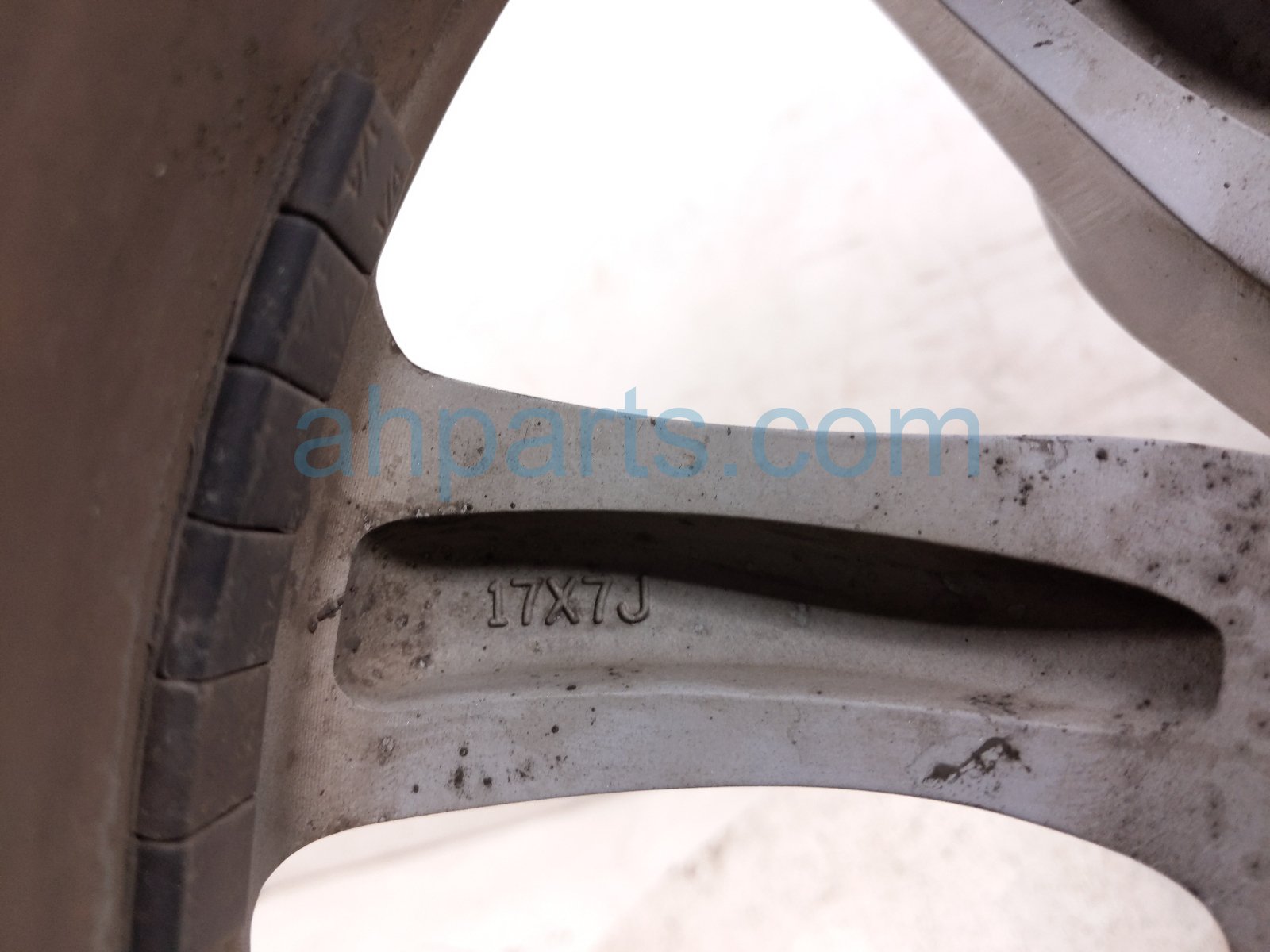 2022 Toyota Sienna Front Passenger Wheel / Rim 42611 08200 Replacement 2022 Toyota Sienna Front Passenger Wheel / Rim 42611 08200 Replacement thumbnail