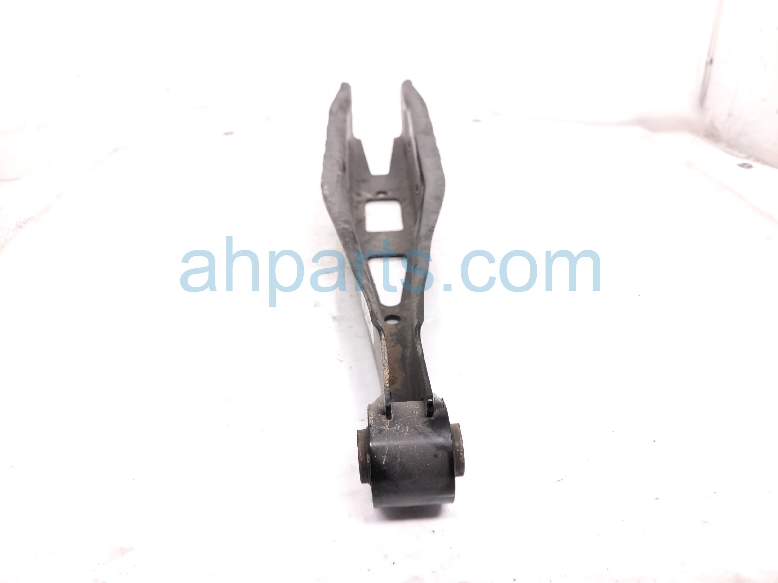 2024 Subaru Legacy Rear Driver Rearward Lower Control Arm 20250XC02A Replacement 2024 Subaru Legacy Rear Driver Rearward Lower Control Arm 20250XC02A Replacement thumbnail