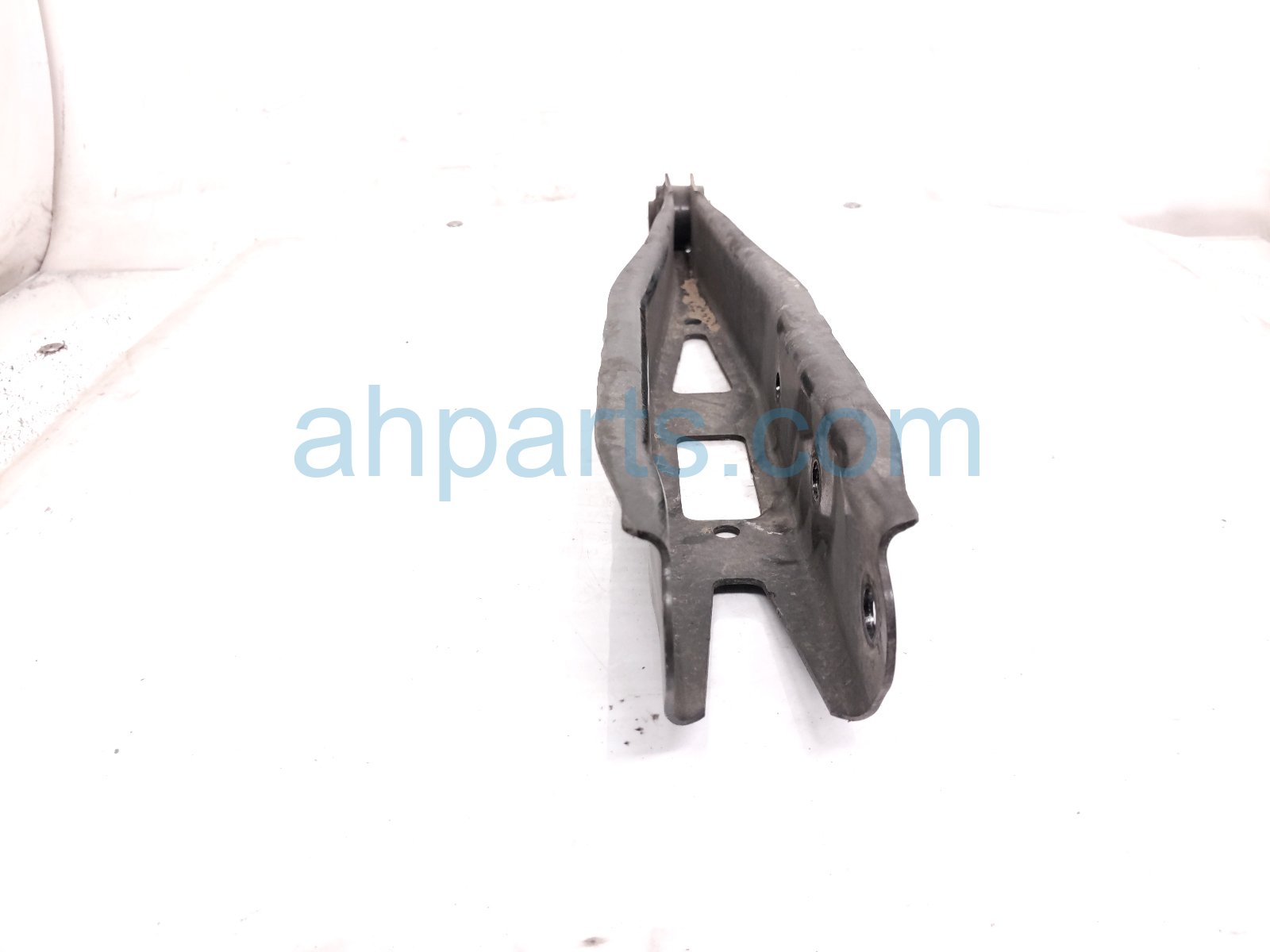 2024 Subaru Legacy Rear Driver Rearward Lower Control Arm 20250XC02A Replacement 2024 Subaru Legacy Rear Driver Rearward Lower Control Arm 20250XC02A Replacement thumbnail
