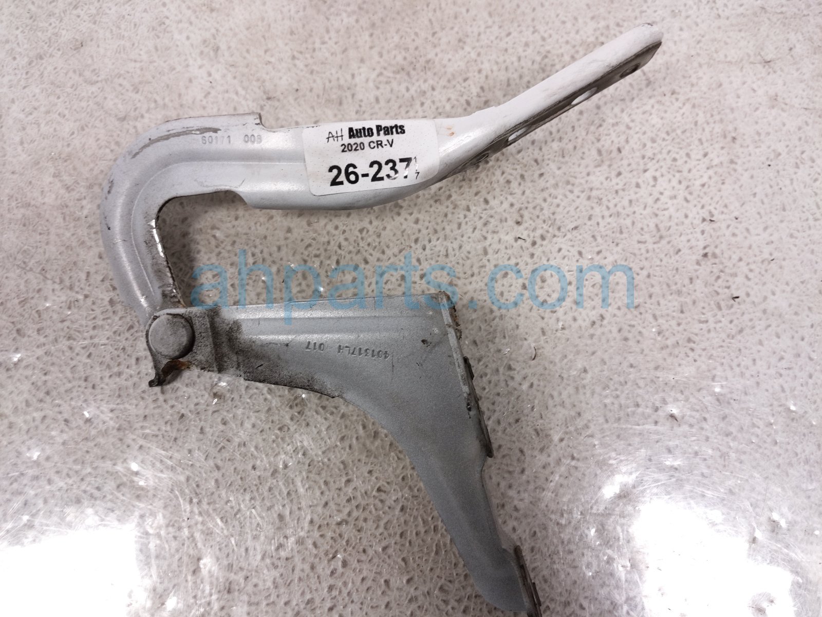 2020 Honda CR V Driver Hood Hinge White 60170 TLA A00ZZ Replacement 2020 Honda CR V Driver Hood Hinge White 60170 TLA A00ZZ Replacement thumbnail