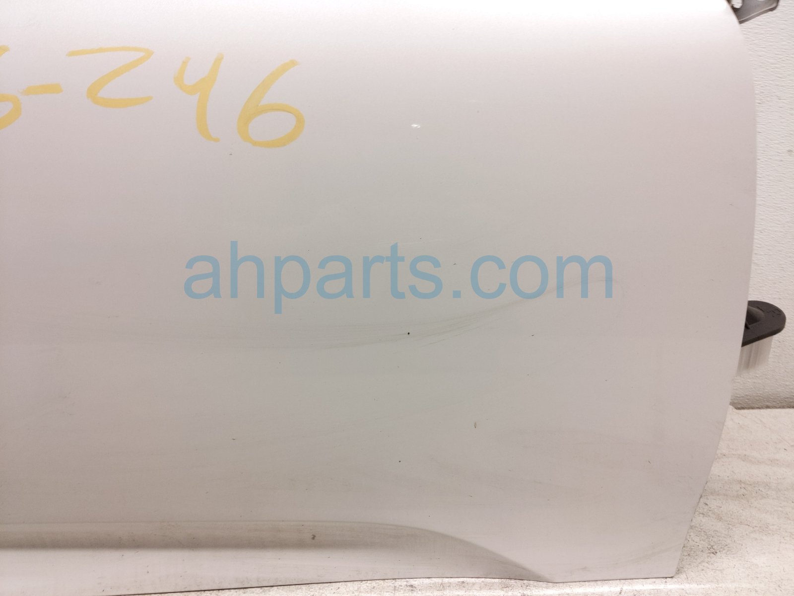 2019 Honda Accord Front Passenger Door White No Mirror/trim 67010 TVA 315ZZ Replacement 2019 Honda Accord Front Passenger Door White No Mirror/trim 67010 TVA 315ZZ Replacement thumbnail