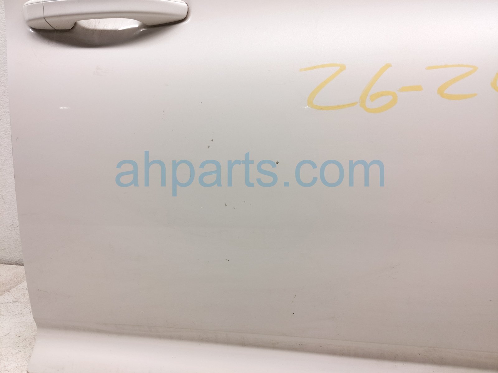 2019 Honda Accord Front Passenger Door White No Mirror/trim 67010 TVA 315ZZ Replacement 2019 Honda Accord Front Passenger Door White No Mirror/trim 67010 TVA 315ZZ Replacement thumbnail