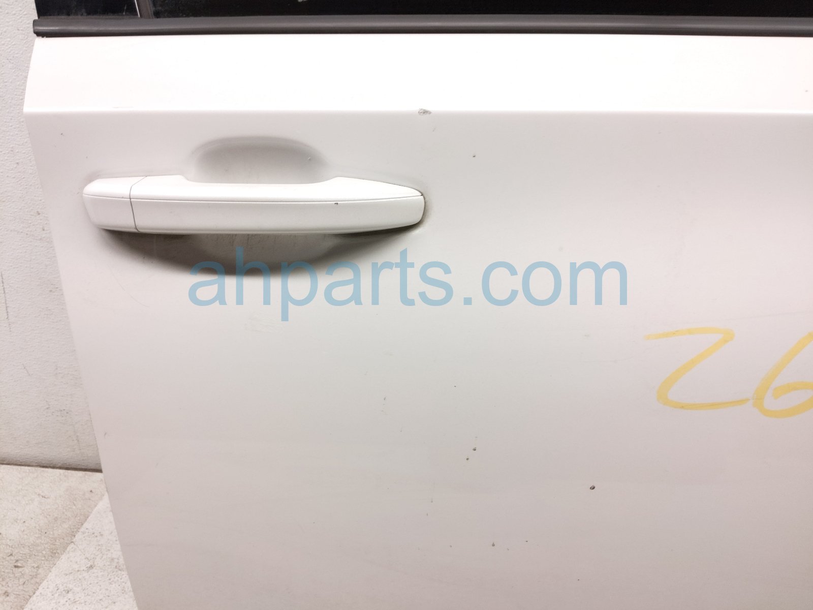 2019 Honda Accord Front Passenger Door White No Mirror/trim 67010 TVA 315ZZ Replacement 2019 Honda Accord Front Passenger Door White No Mirror/trim 67010 TVA 315ZZ Replacement thumbnail