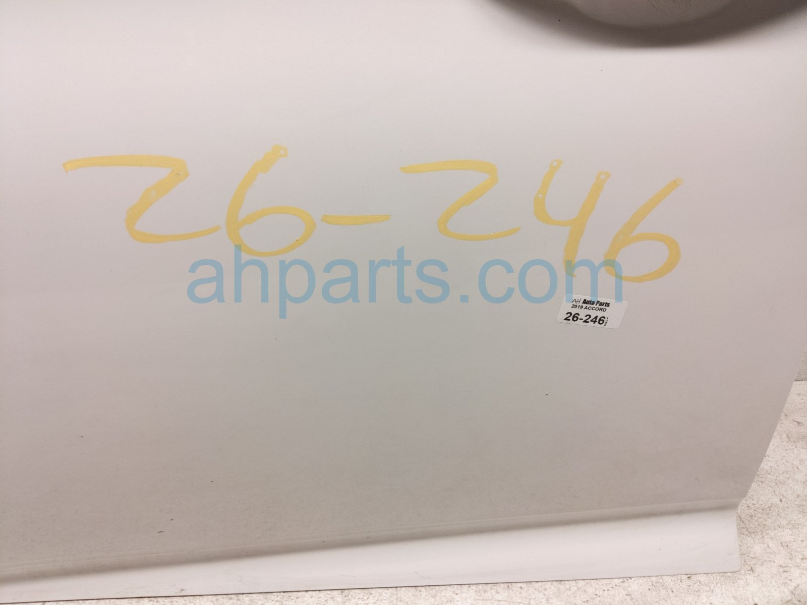 2019 Honda Accord Front Driver Door White No Mirror/trim 67050 TVA 315ZZ Replacement 2019 Honda Accord Front Driver Door White No Mirror/trim 67050 TVA 315ZZ Replacement thumbnail