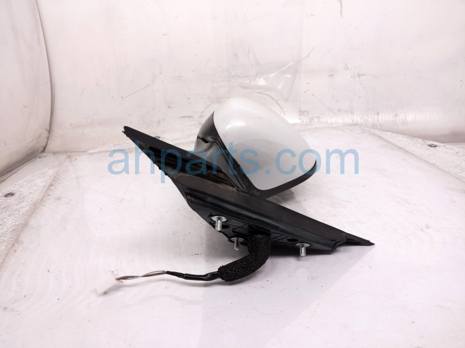 2019 Honda Accord Rear Passenger Side View Mirror White 76208 TVA A02 Replacement 2019 Honda Accord Rear Passenger Side View Mirror White 76208 TVA A02 Replacement thumbnail