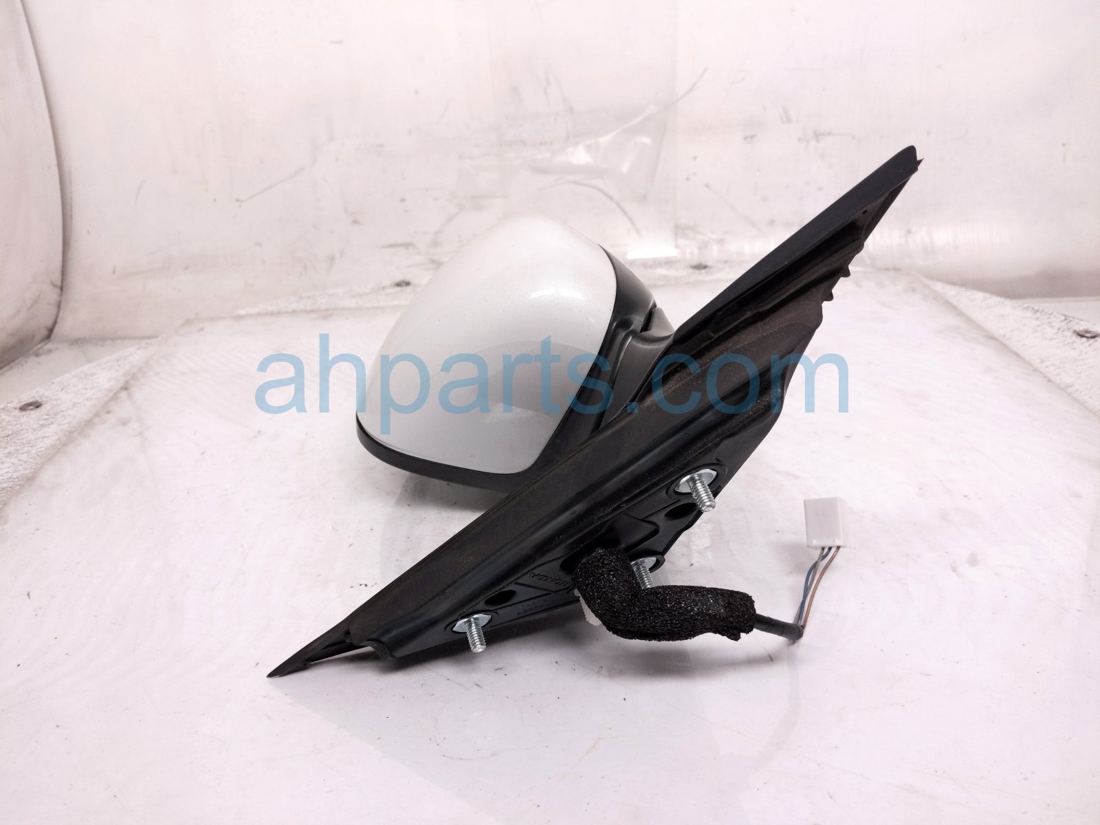 2019 Honda Accord Rear Driver Side View Mirror White 76258 TVA A02 Replacement 2019 Honda Accord Rear Driver Side View Mirror White 76258 TVA A02 Replacement thumbnail