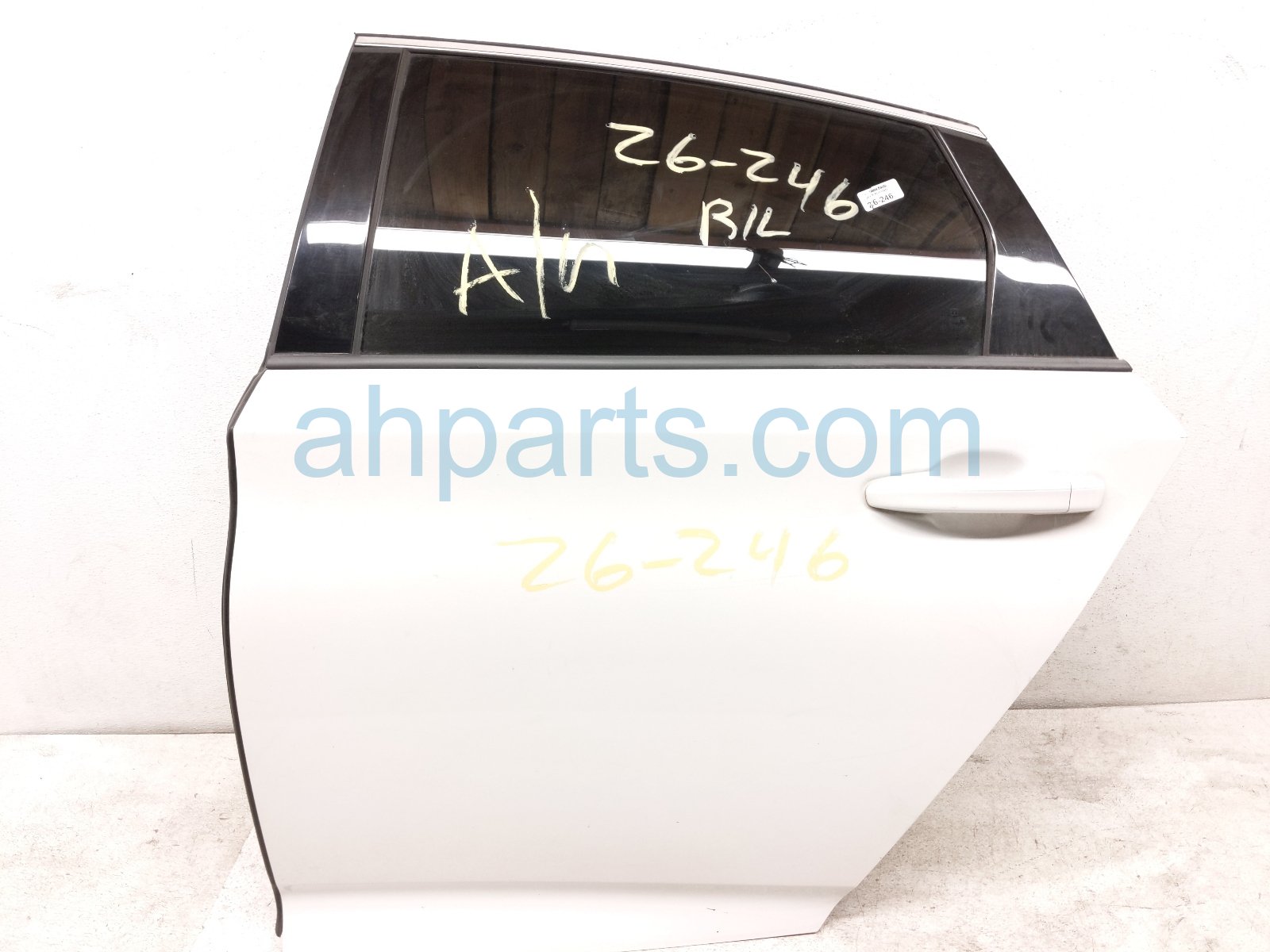 $765 Honda RR/LH DOOR - WHITE - NO INSIDE TRIM $765 Honda RR/LH DOOR - WHITE - NO INSIDE TRIM