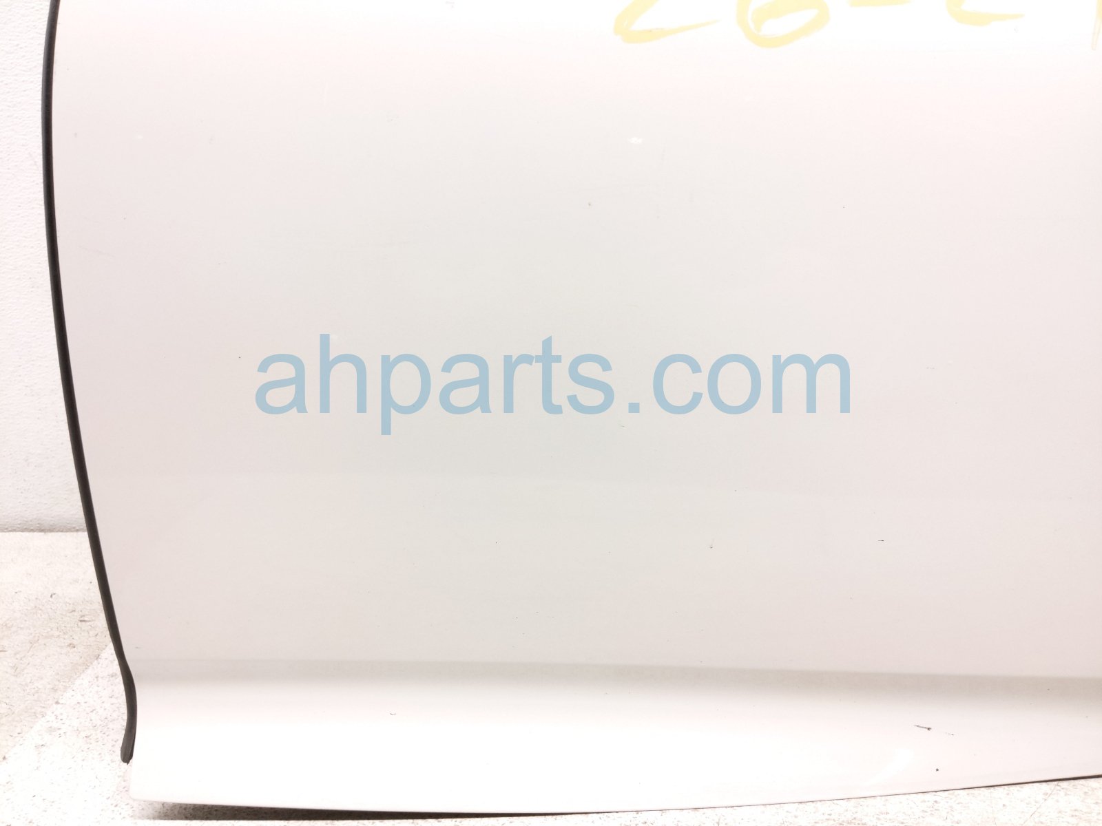 2019 Honda Accord Rear Driver Door White No Inside Trim 67550 TVA 325ZZ Replacement 2019 Honda Accord Rear Driver Door White No Inside Trim 67550 TVA 325ZZ Replacement thumbnail