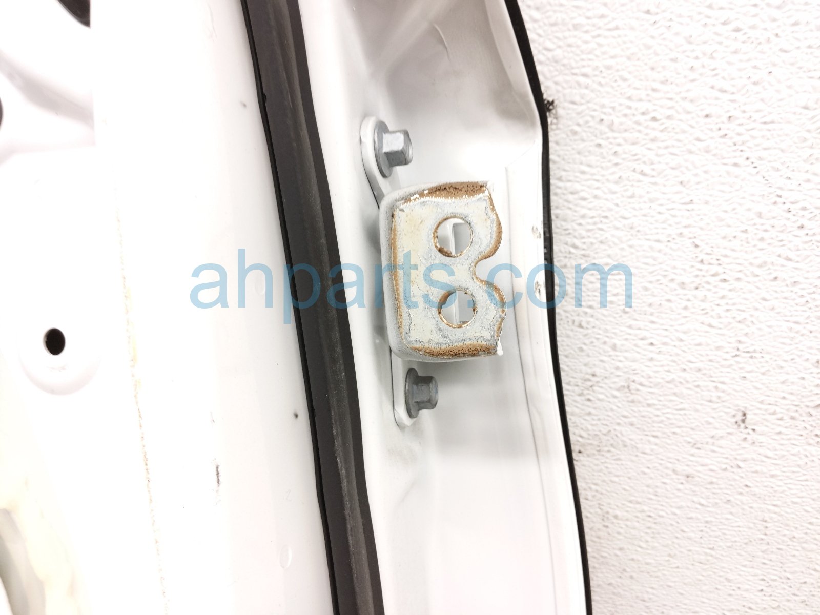 2019 Honda Accord Rear Driver Door White No Inside Trim 67550 TVA 325ZZ Replacement 2019 Honda Accord Rear Driver Door White No Inside Trim 67550 TVA 325ZZ Replacement thumbnail