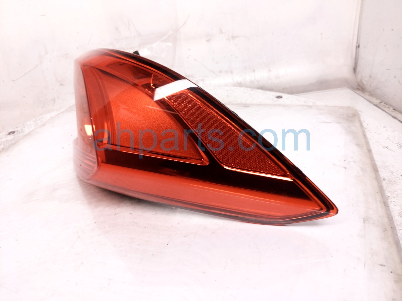 2019 Honda Accord Light / Rear Driver Tail Lamp (on Body) 33550 TVA A01 Replacement 2019 Honda Accord Light / Rear Driver Tail Lamp (on Body) 33550 TVA A01 Replacement thumbnail