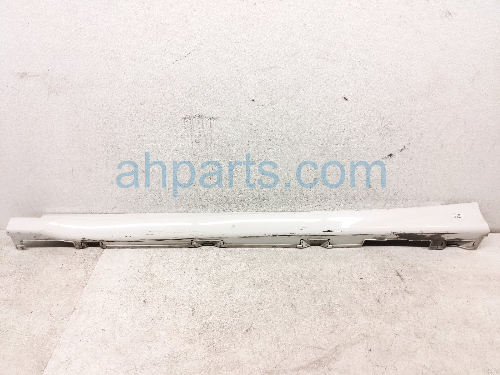 Honda LH SIDE SKIRT / MOLDING - WHITE SPRT