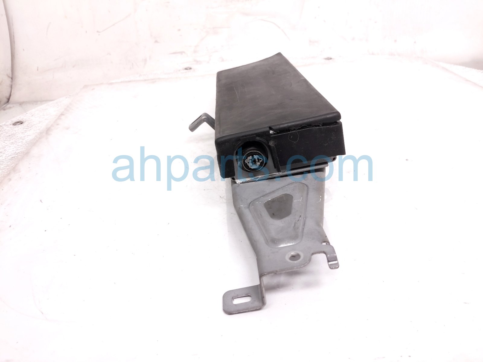 2019 Honda Accord Airbag Passenger Knee Air Bag 78960 TVA A81 Replacement 2019 Honda Accord Airbag Passenger Knee Air Bag 78960 TVA A81 Replacement thumbnail