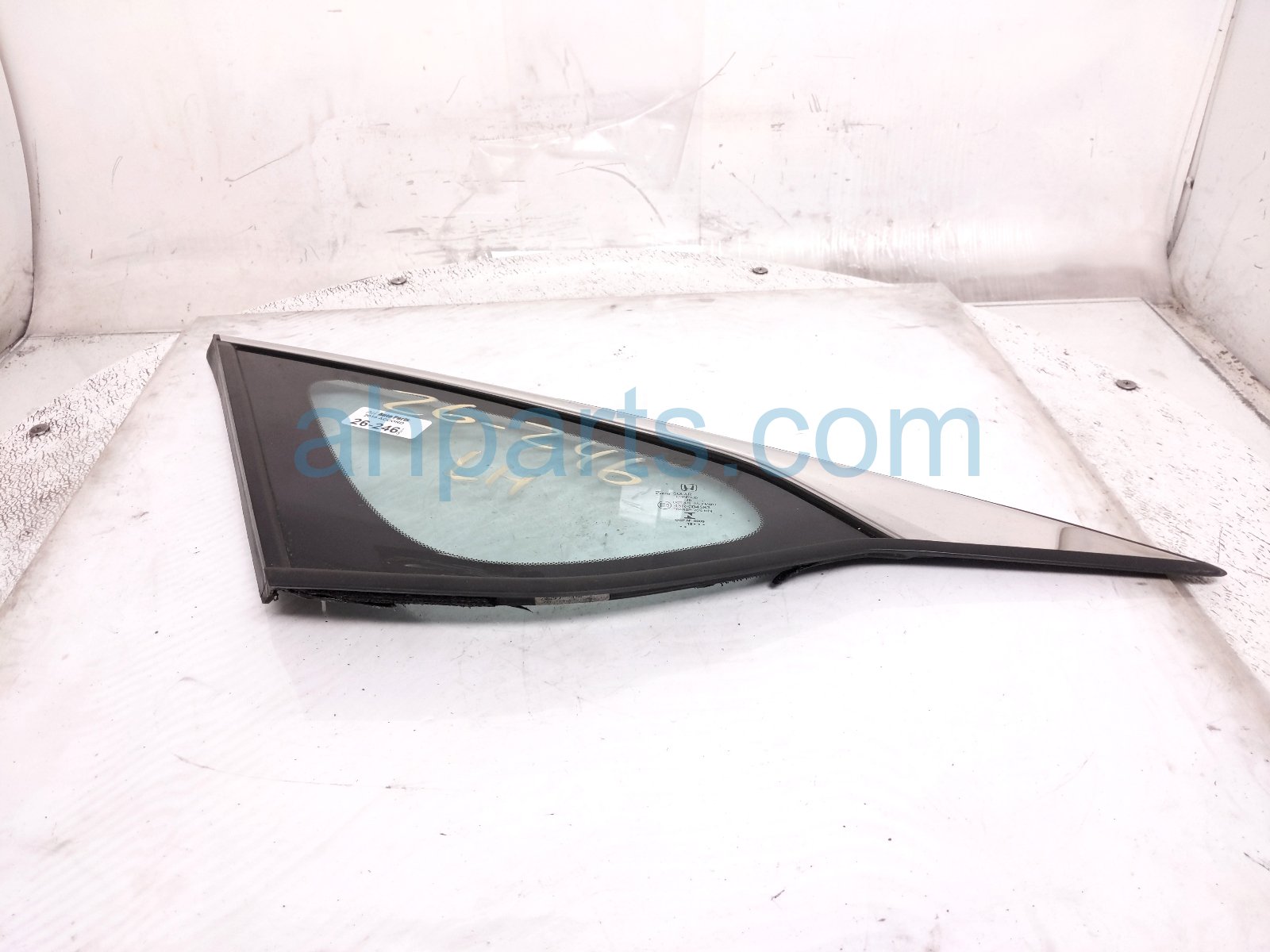 $65 Honda LH QUARTER WINDOW GLASS