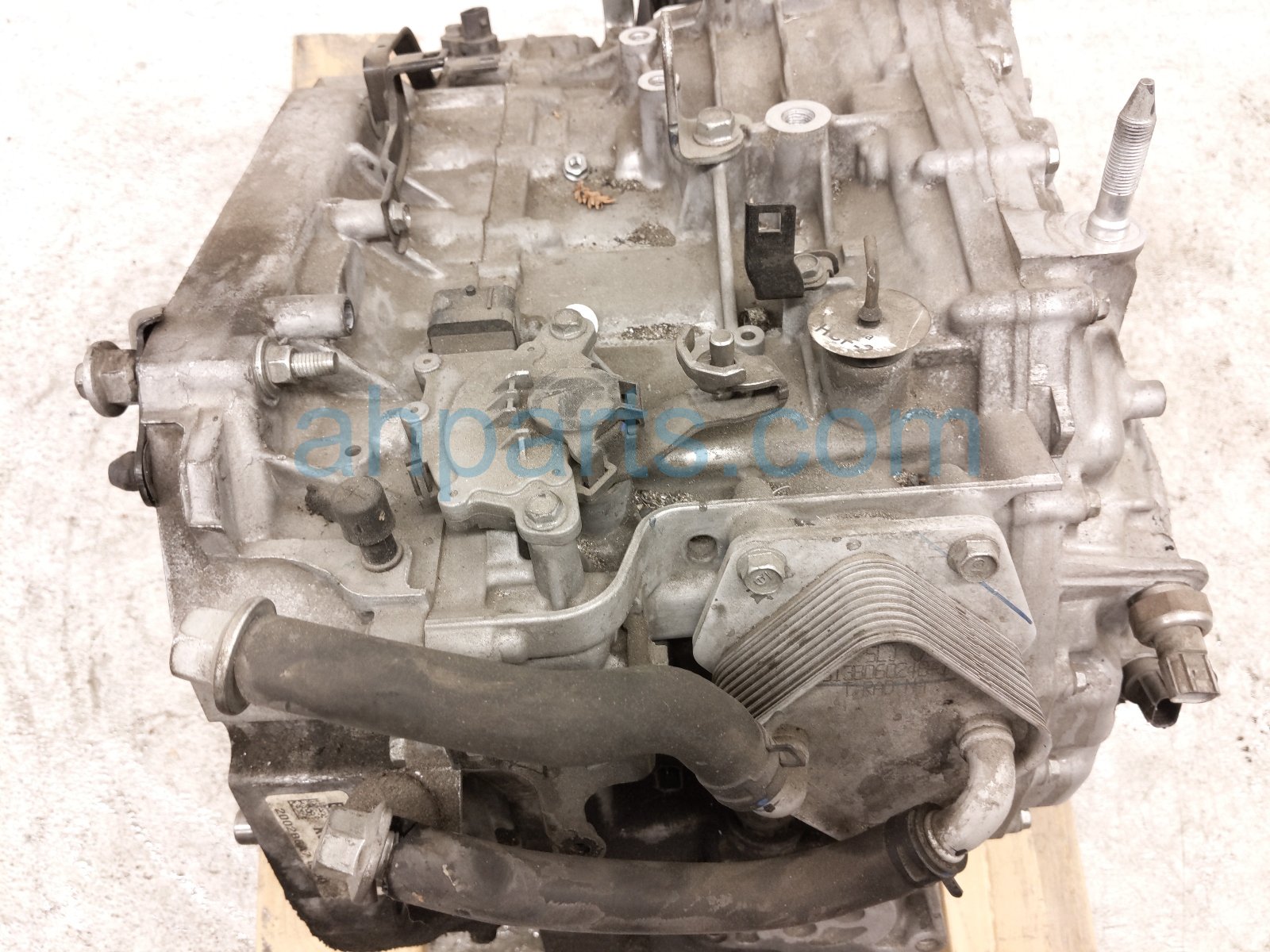 2019 Honda Accord Automatic Transmission = 122k Mi 20031 6A7 010 Replacement 2019 Honda Accord Automatic Transmission = 122k Mi 20031 6A7 010 Replacement thumbnail