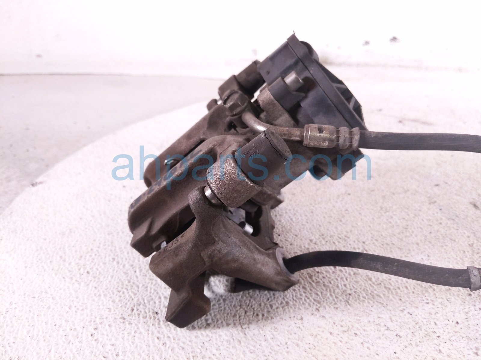 2019 Honda Accord Core Core Rear Driver Brake Caliper 43019 TVA A05 Replacement 2019 Honda Accord Core Core Rear Driver Brake Caliper 43019 TVA A05 Replacement thumbnail
