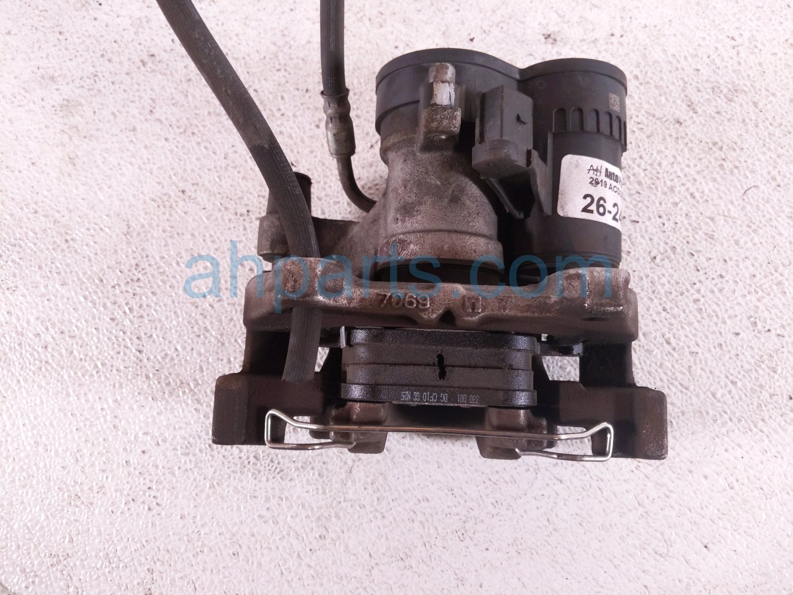 2019 Honda Accord Core Core Rear Driver Brake Caliper 43019 TVA A05 Replacement 2019 Honda Accord Core Core Rear Driver Brake Caliper 43019 TVA A05 Replacement thumbnail