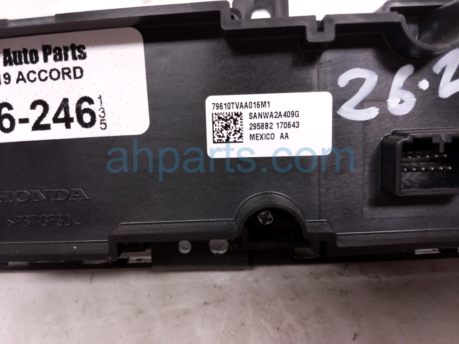 2019 Honda Accord Temperature Climate Heater/ac Control(on Dash) 79610 TVA A31ZA Replacement 2019 Honda Accord Temperature Climate Heater/ac Control(on Dash) 79610 TVA A31ZA Replacement thumbnail